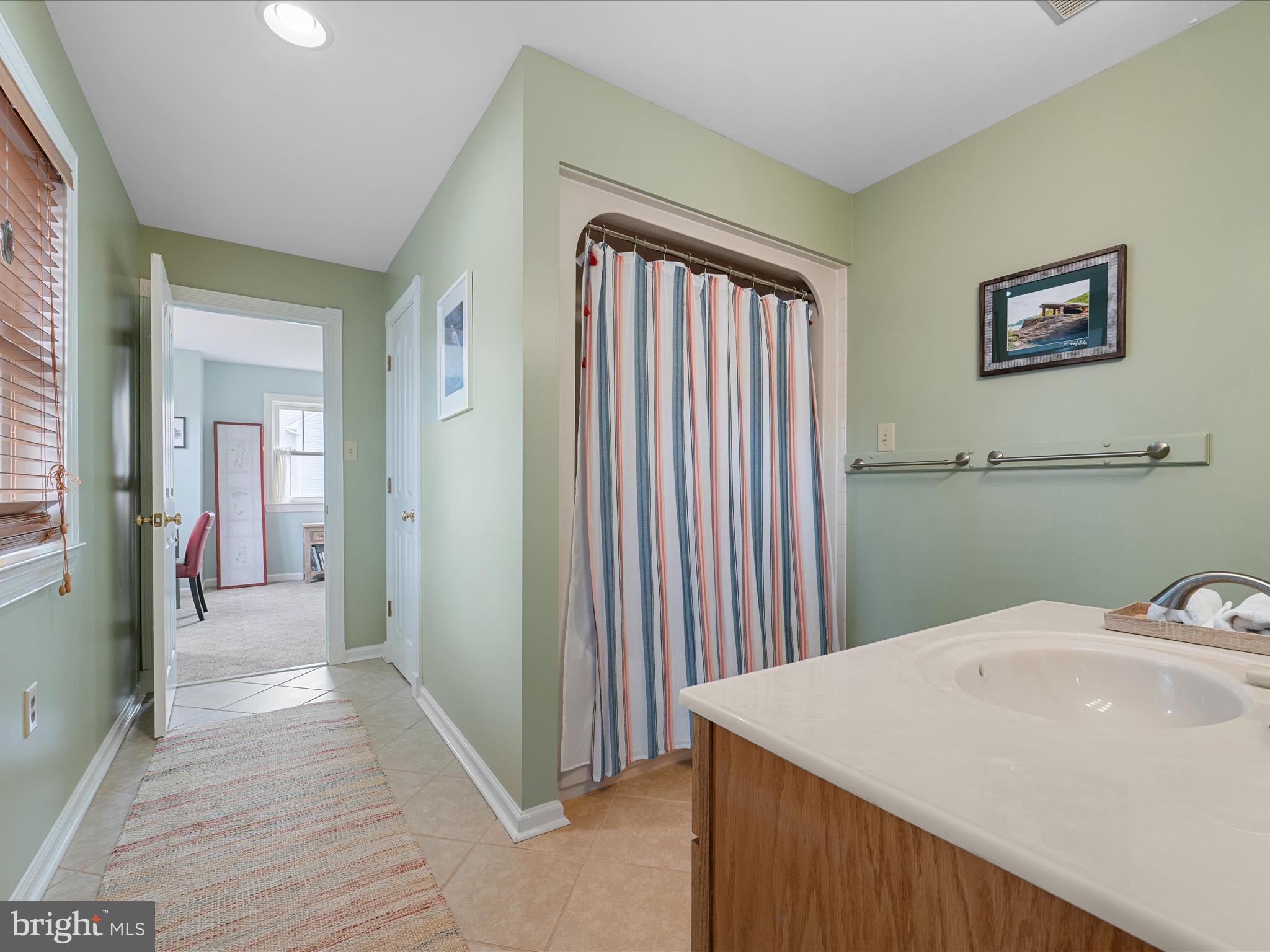 LOCUST HILL - Residential