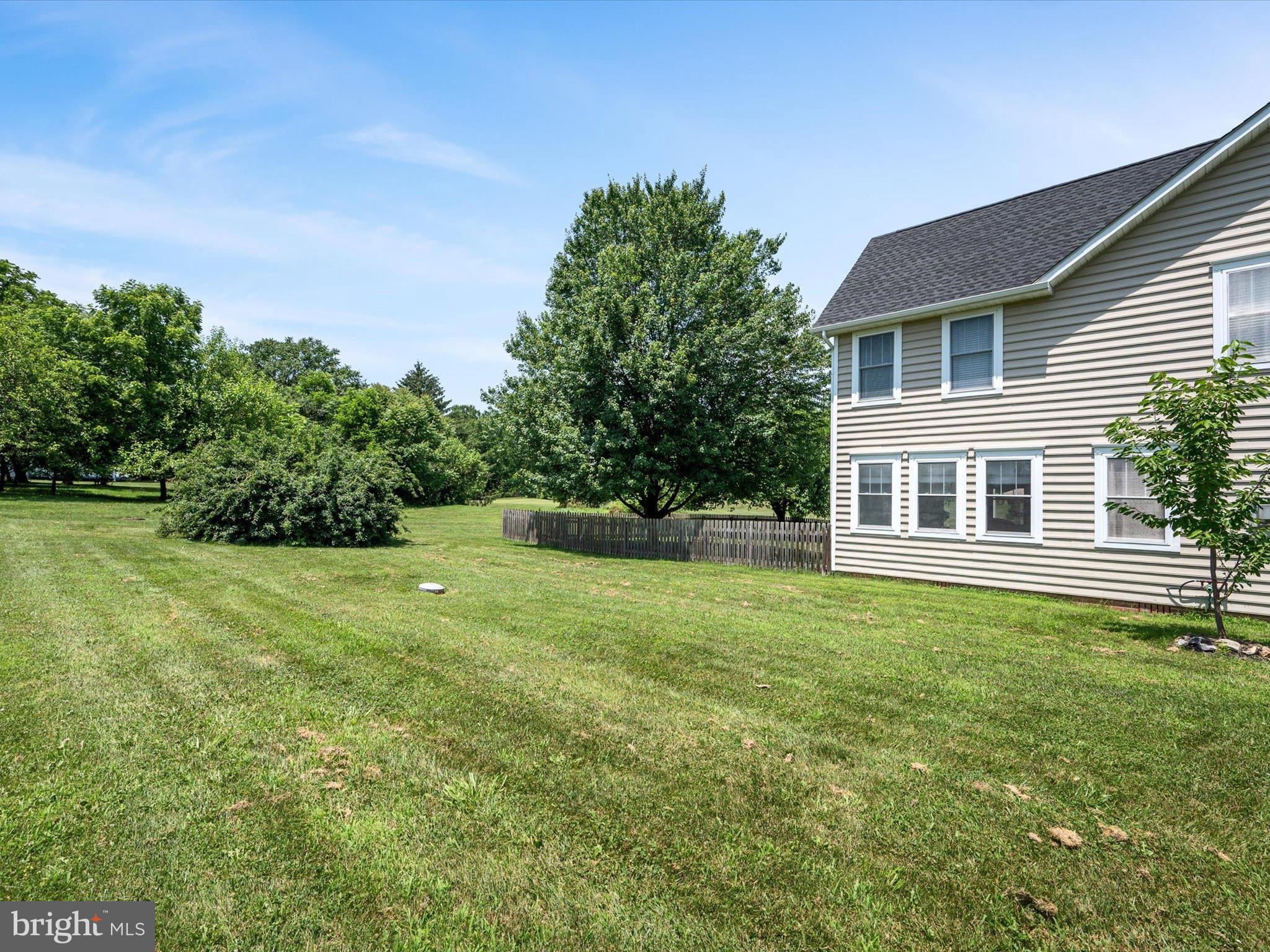 LOCUST HILL - Residential