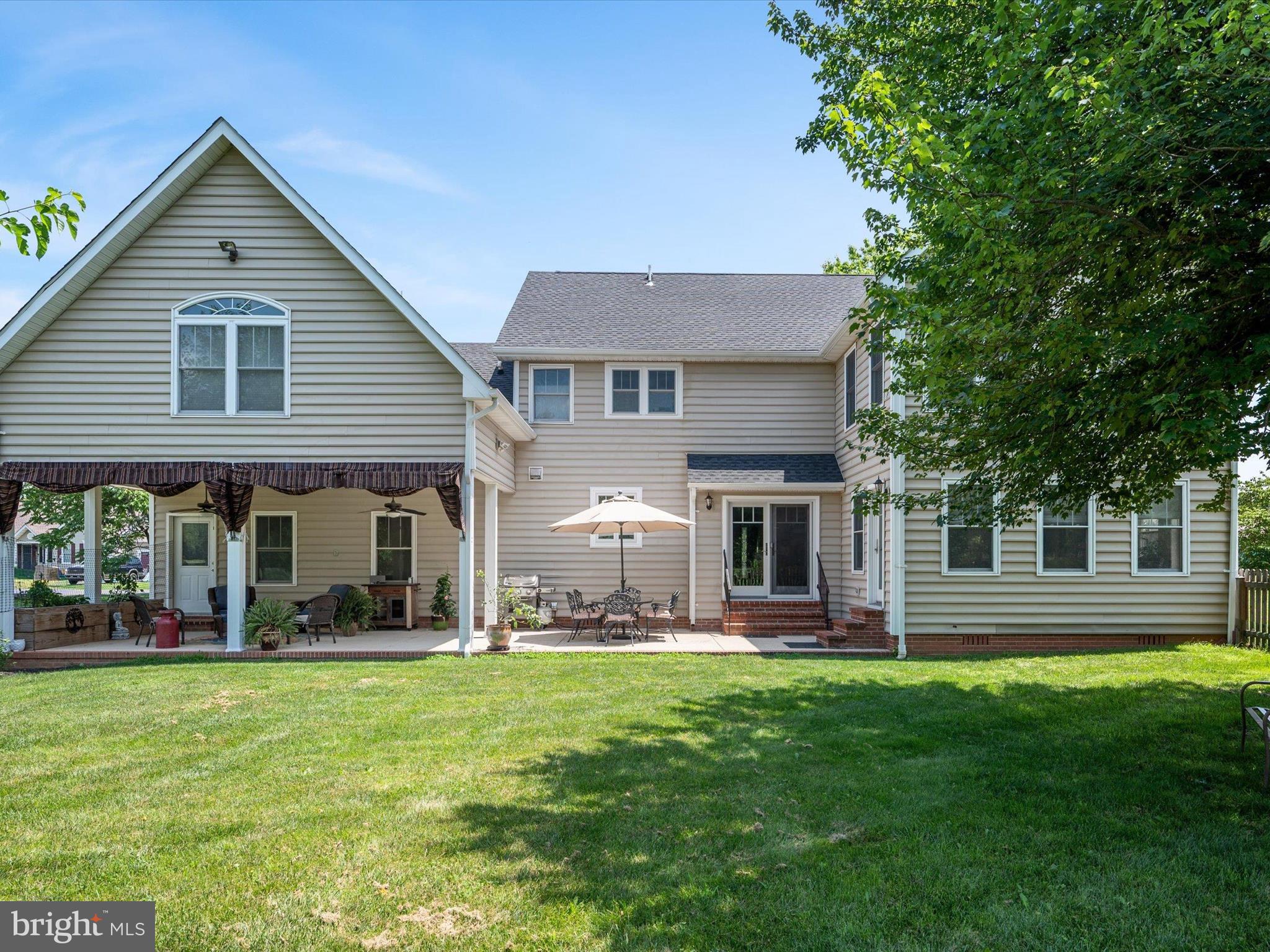 LOCUST HILL - Residential