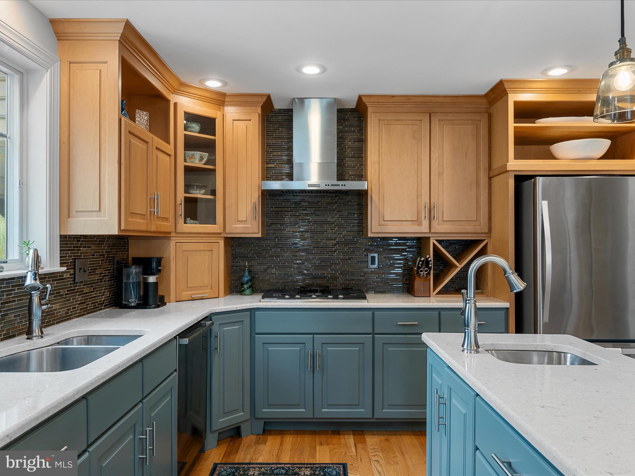 LOCUST HILL - Residential