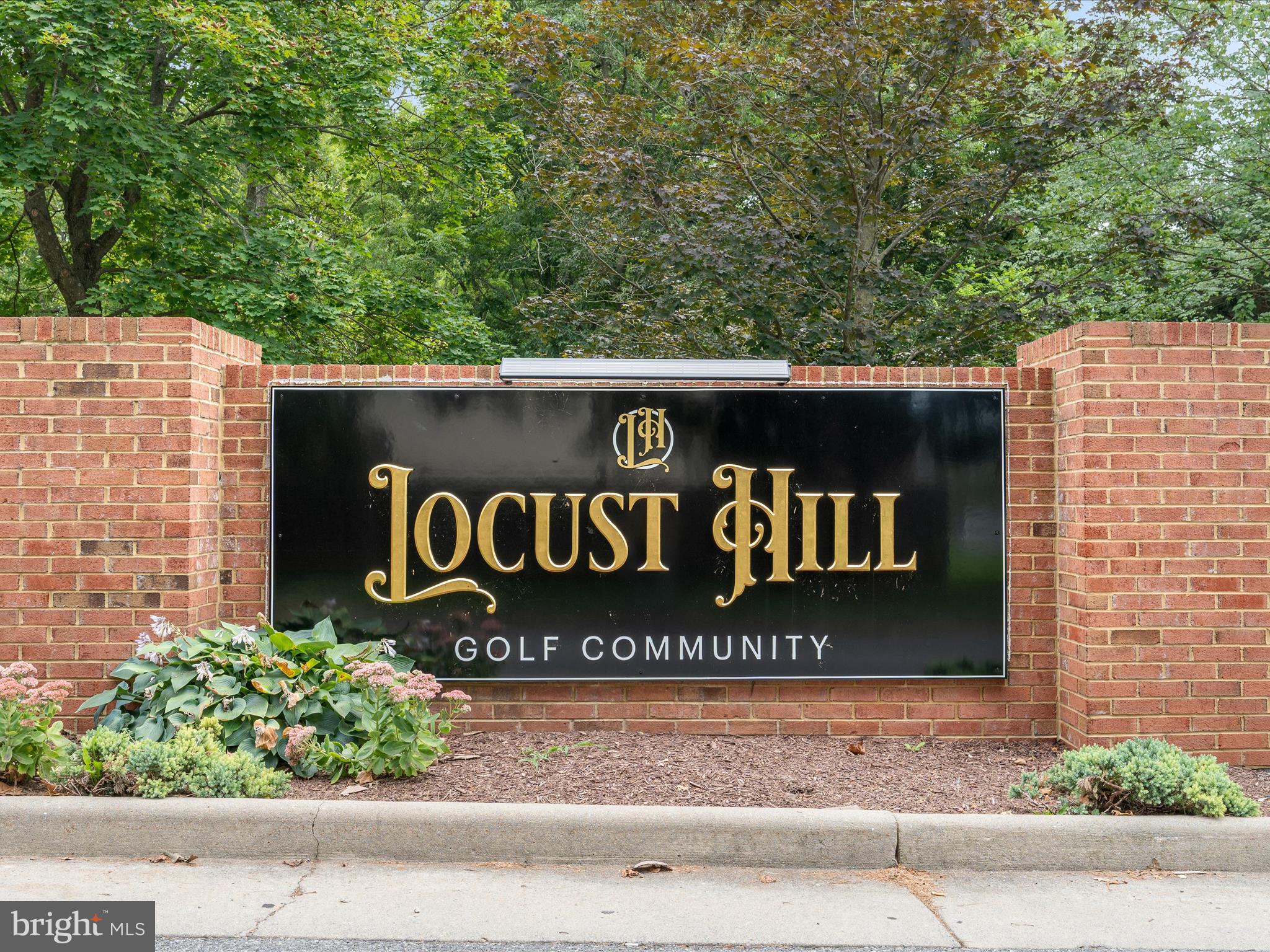 LOCUST HILL - Residential
