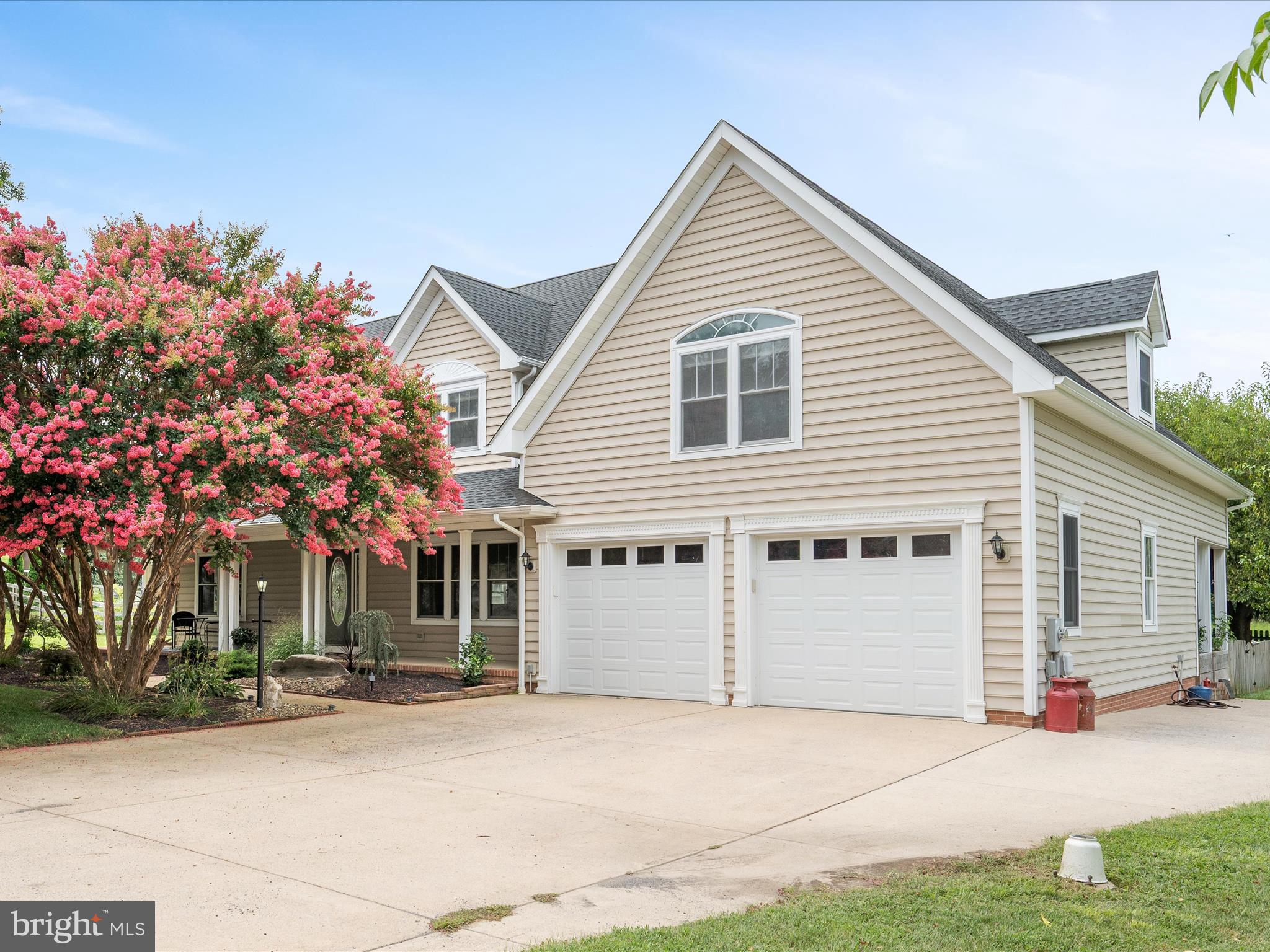 LOCUST HILL - Residential