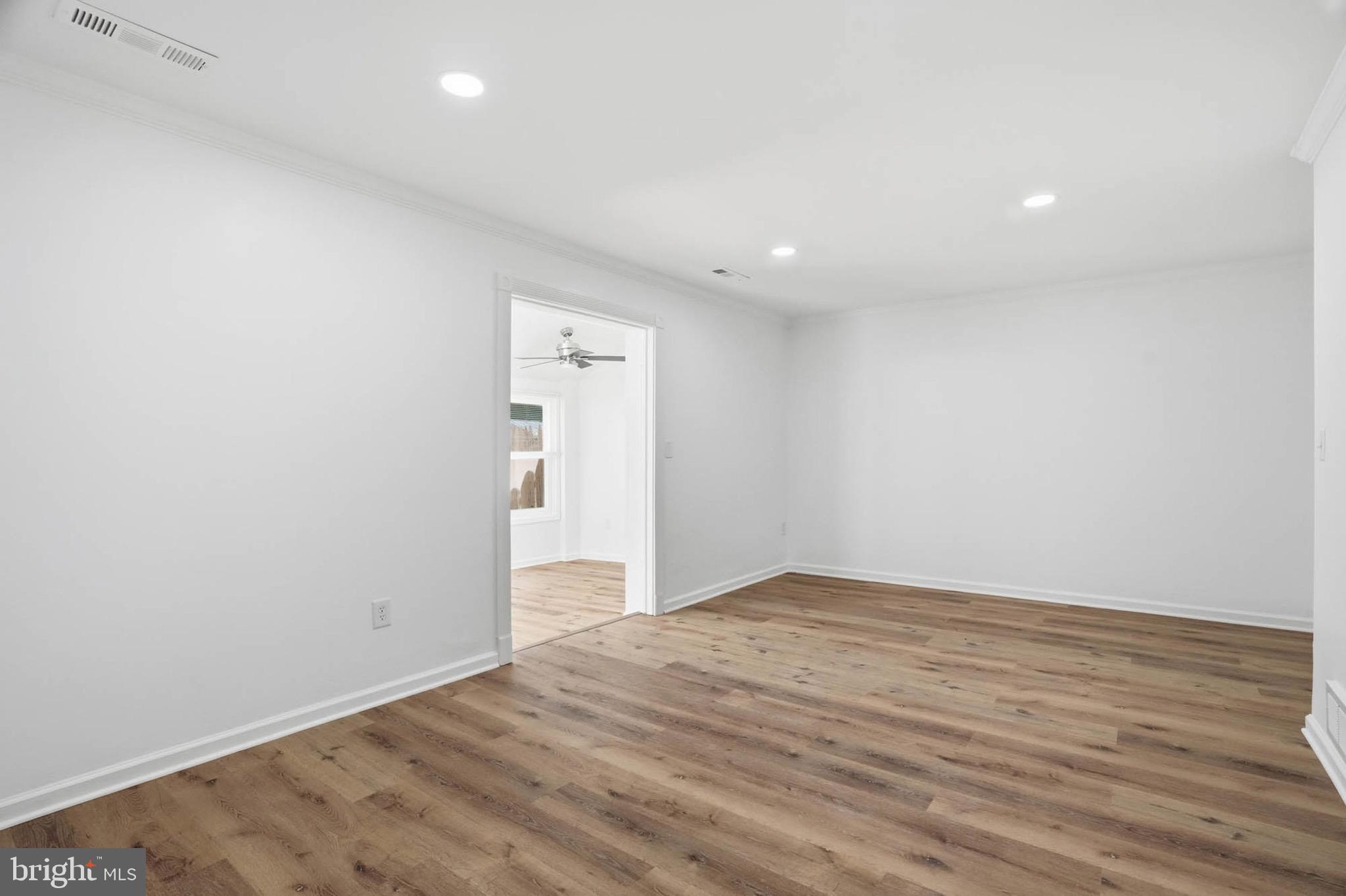 WHISPERING WOODS - Residential Lease