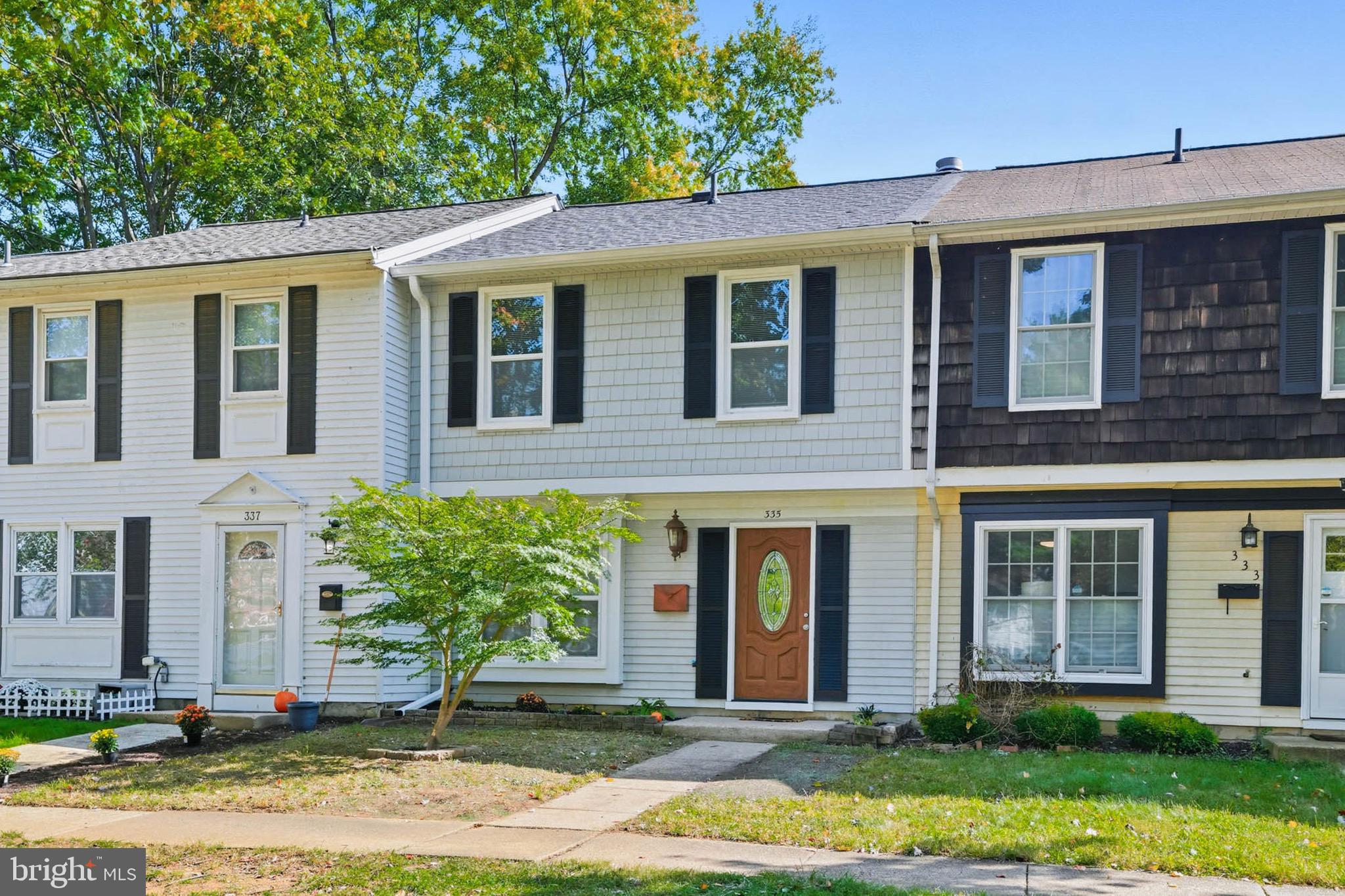 WHISPERING WOODS - Residential Lease