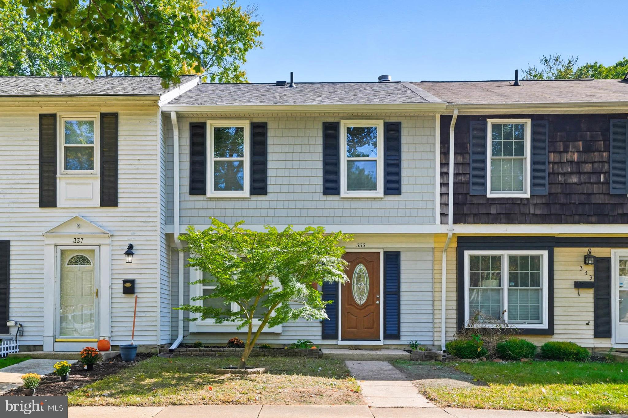 WHISPERING WOODS - Residential Lease