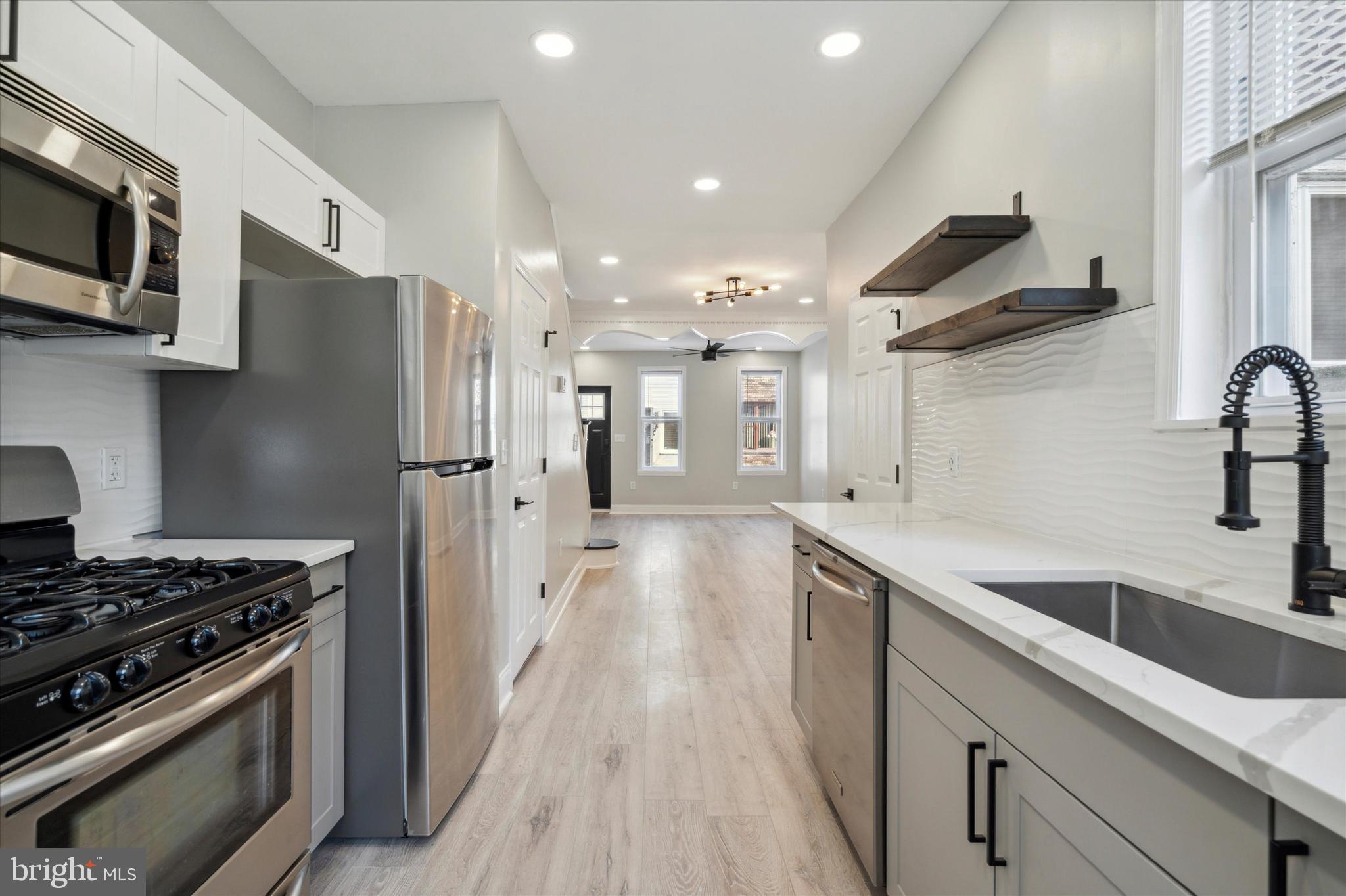 POINT BREEZE - Residential Lease