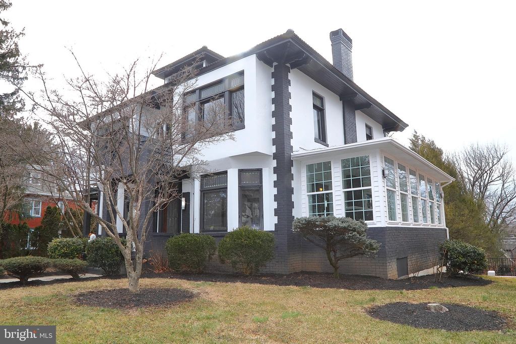 Photo of 20 Broad Street, EPHRATA, PA 17522 (MLS # PALA2081940)