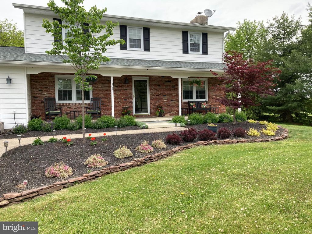 Photo of 1501 Keystone Drive, HATFIELD, PA 19440 (MLS # PABU2113062)