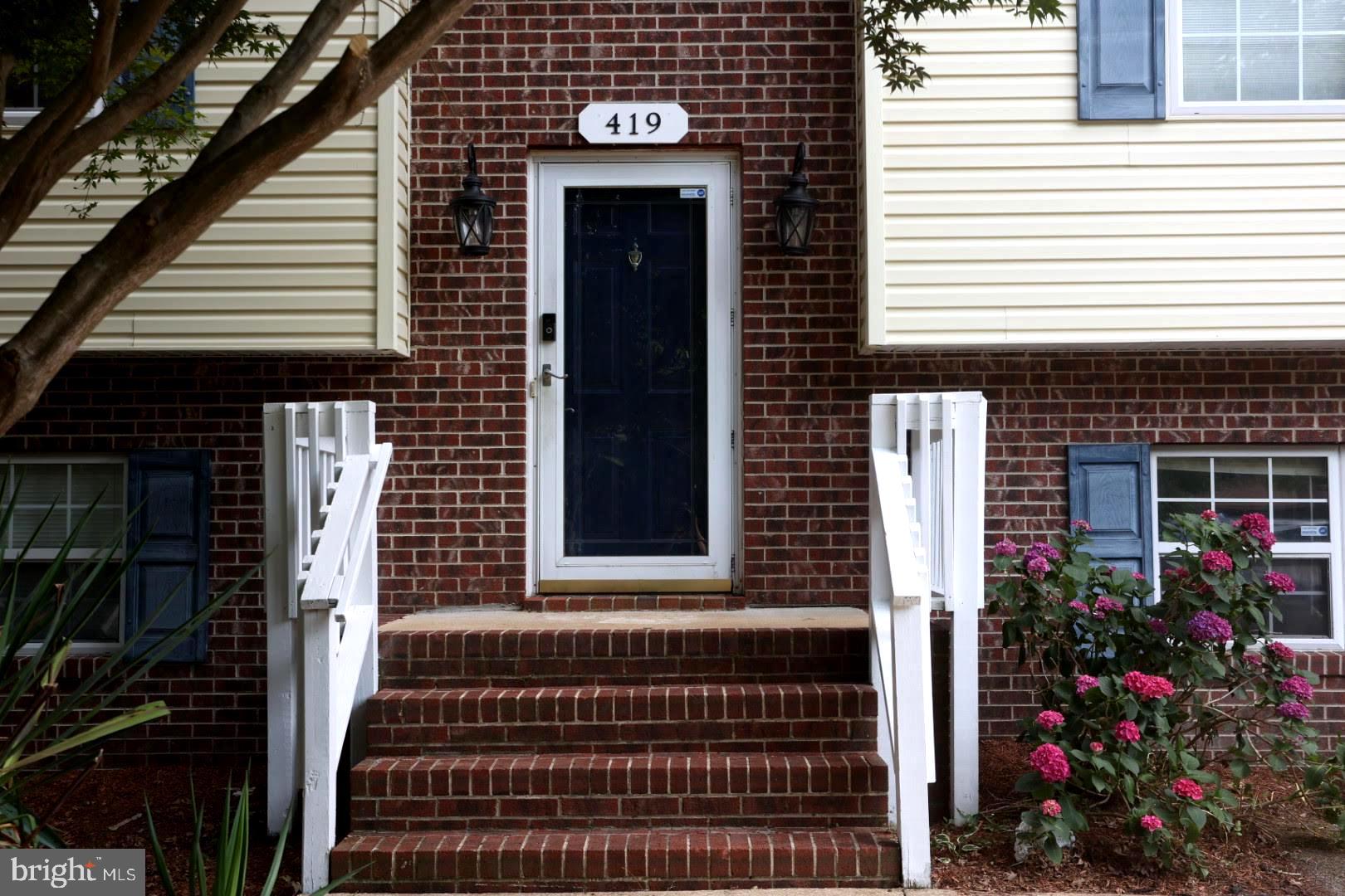 419 GROVER LANE
