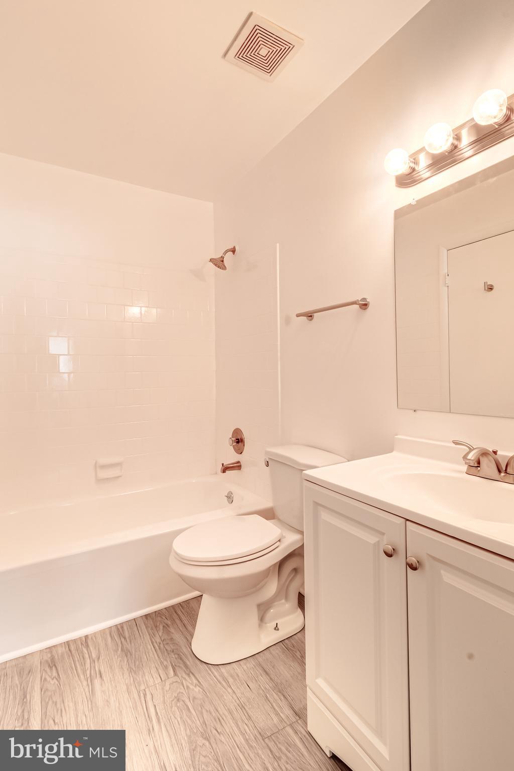 EDGEWATER VILLAGE - Residential