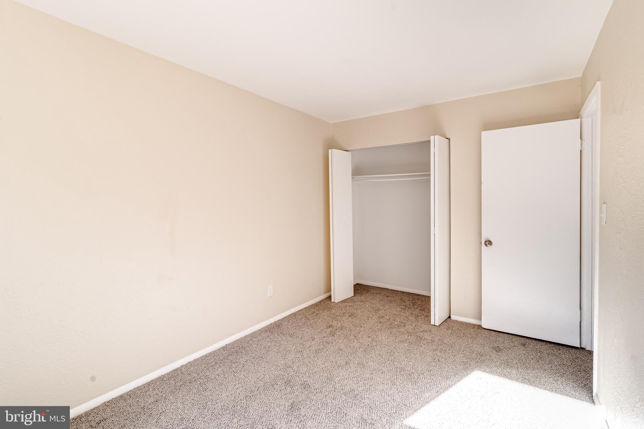 EDGEWATER VILLAGE - Residential