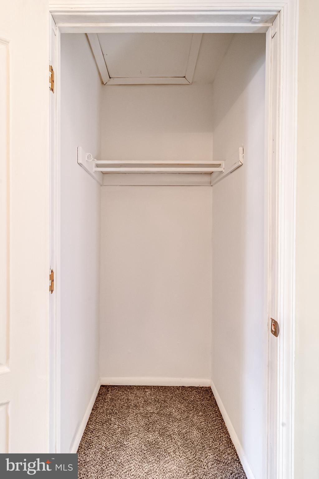 EDGEWATER VILLAGE - Residential