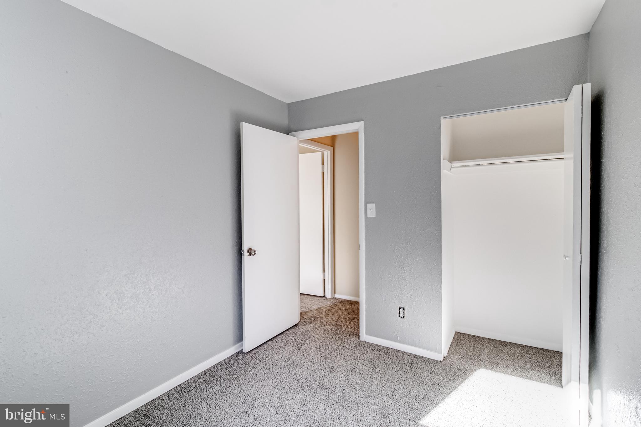 EDGEWATER VILLAGE - Residential