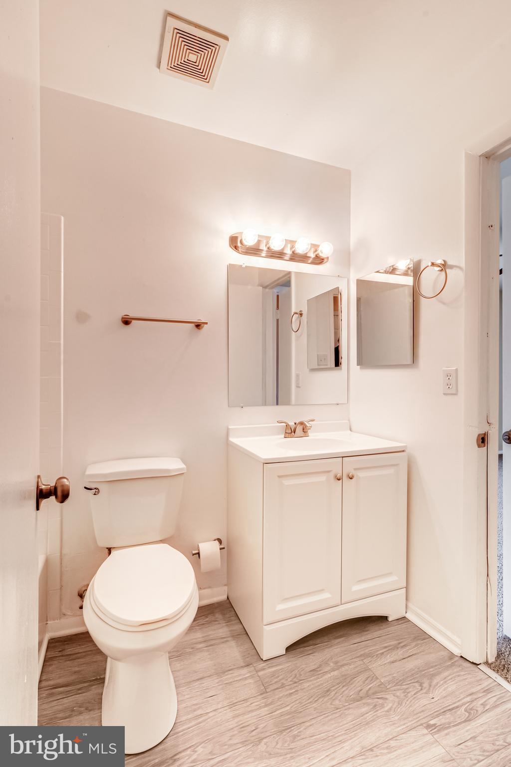 EDGEWATER VILLAGE - Residential