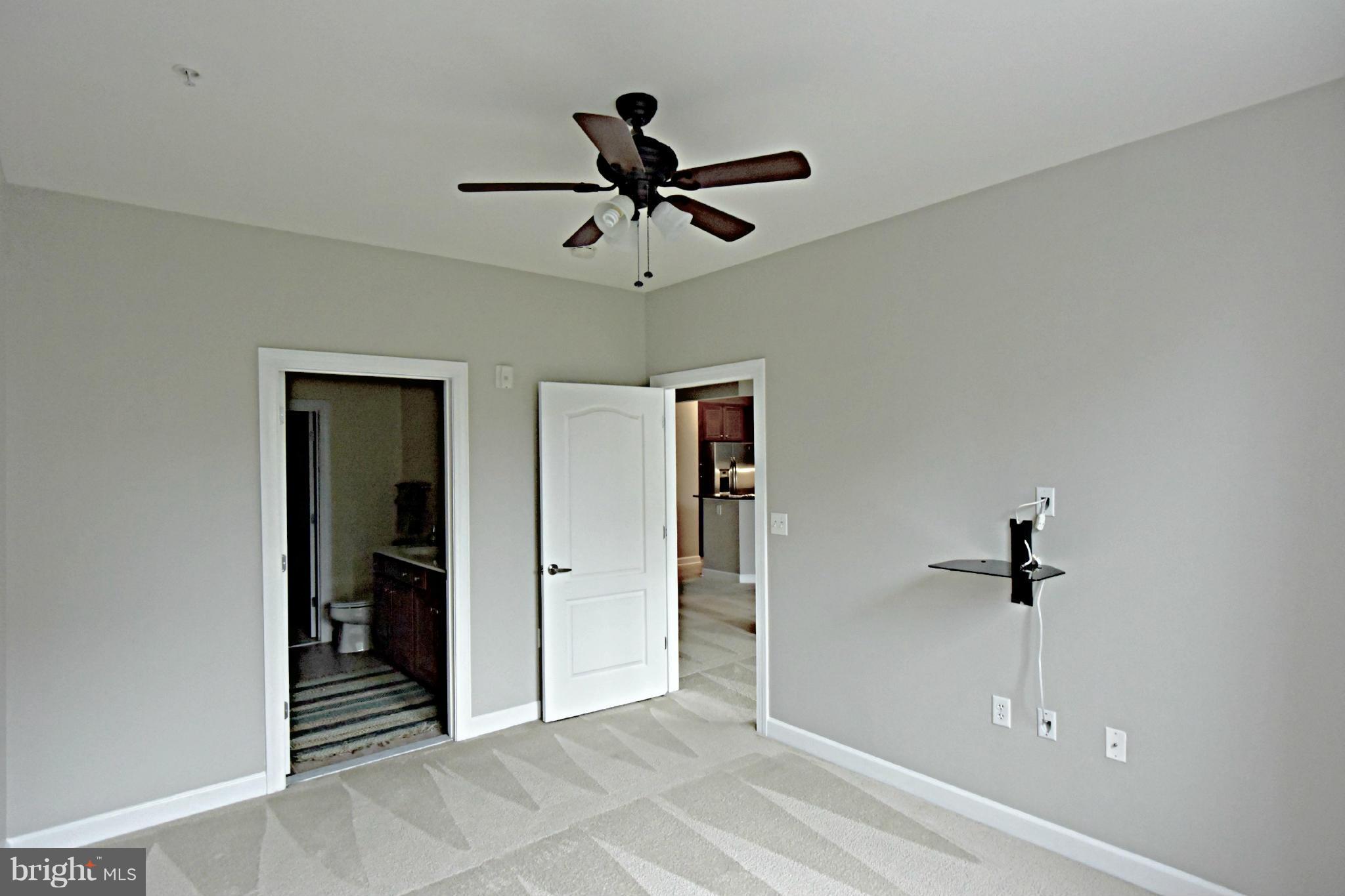 CAMERON STATION - Residential