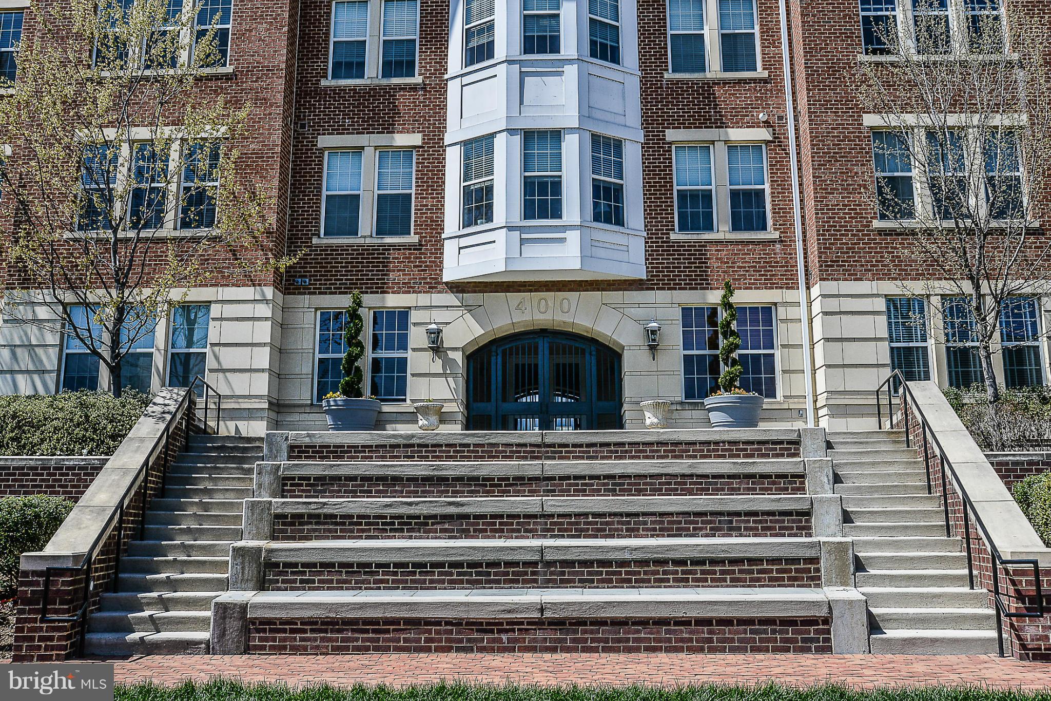 CAMERON STATION - Residential