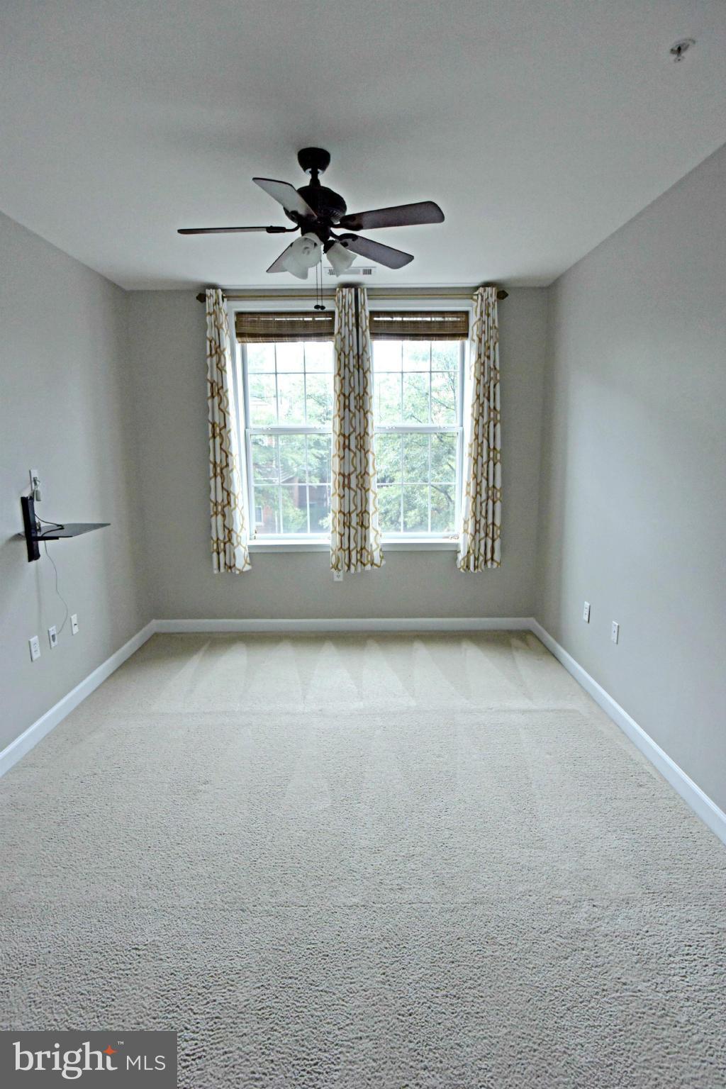 CAMERON STATION - Residential