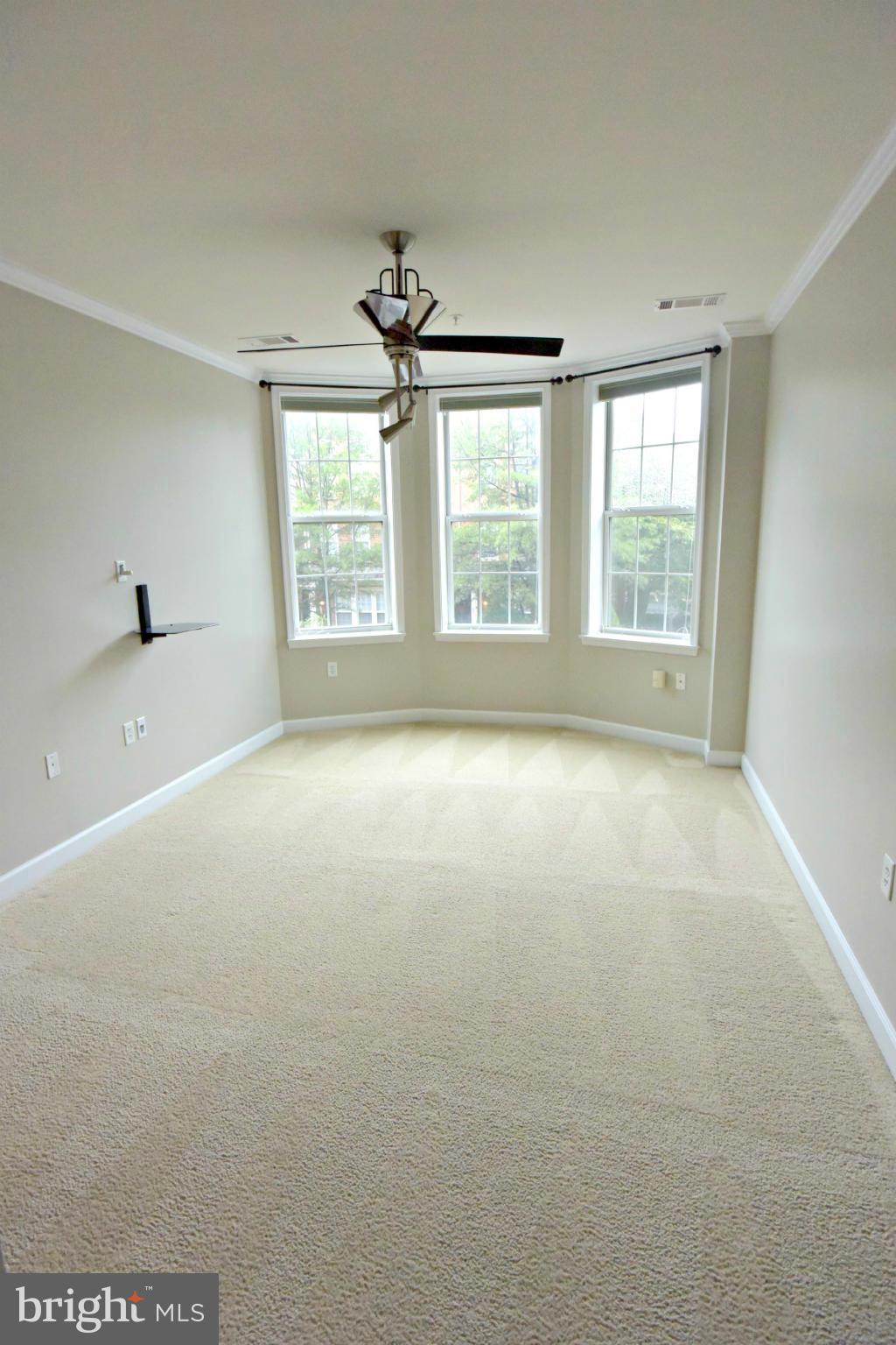 CAMERON STATION - Residential