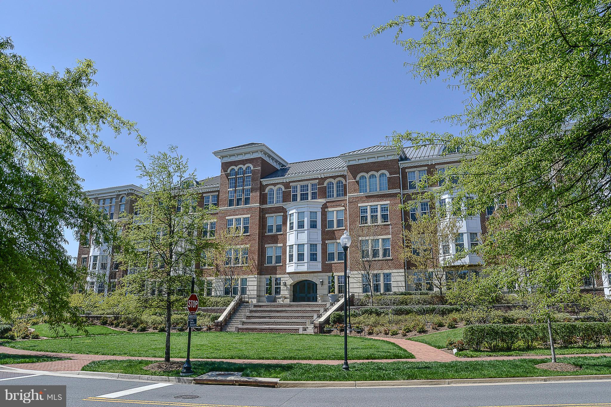 CAMERON STATION - Residential