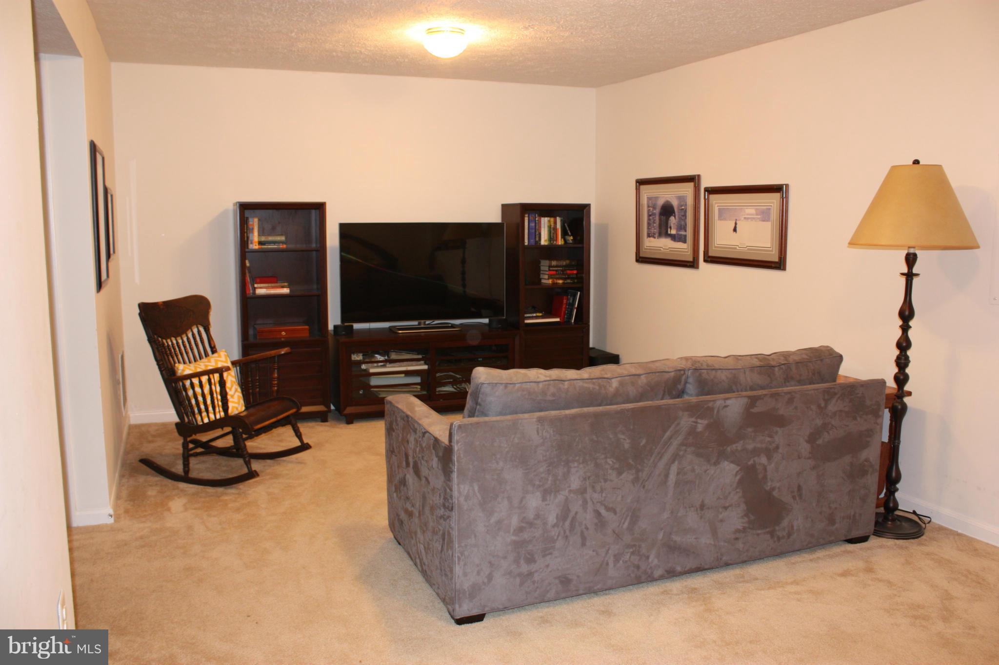 KENWOOD TOWNES - Residential Lease