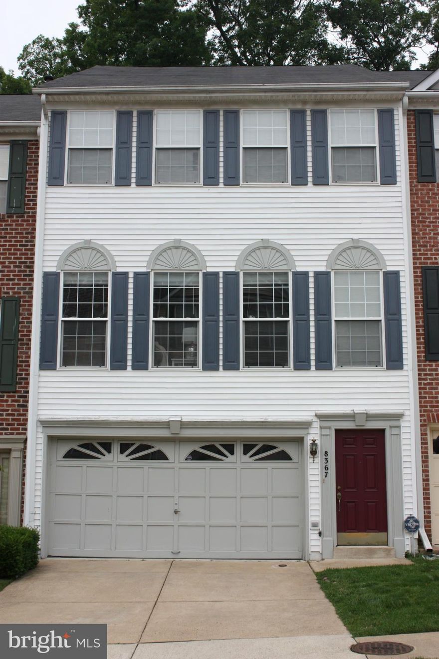 2 Car Garage townhome, Huge Deck, backs to trees. Walk to metro bus, shopping and a short drive to VRE. Huge kitchen, fabulous rec room with walkout to backyard, spacious living and dining rooms, master bedroom has luxury bath. Convenient to 7100, I95, and Express Bus to Pentagon.