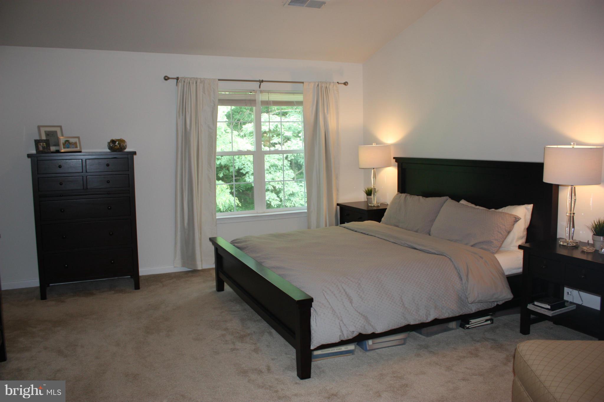 KENWOOD TOWNES - Residential Lease