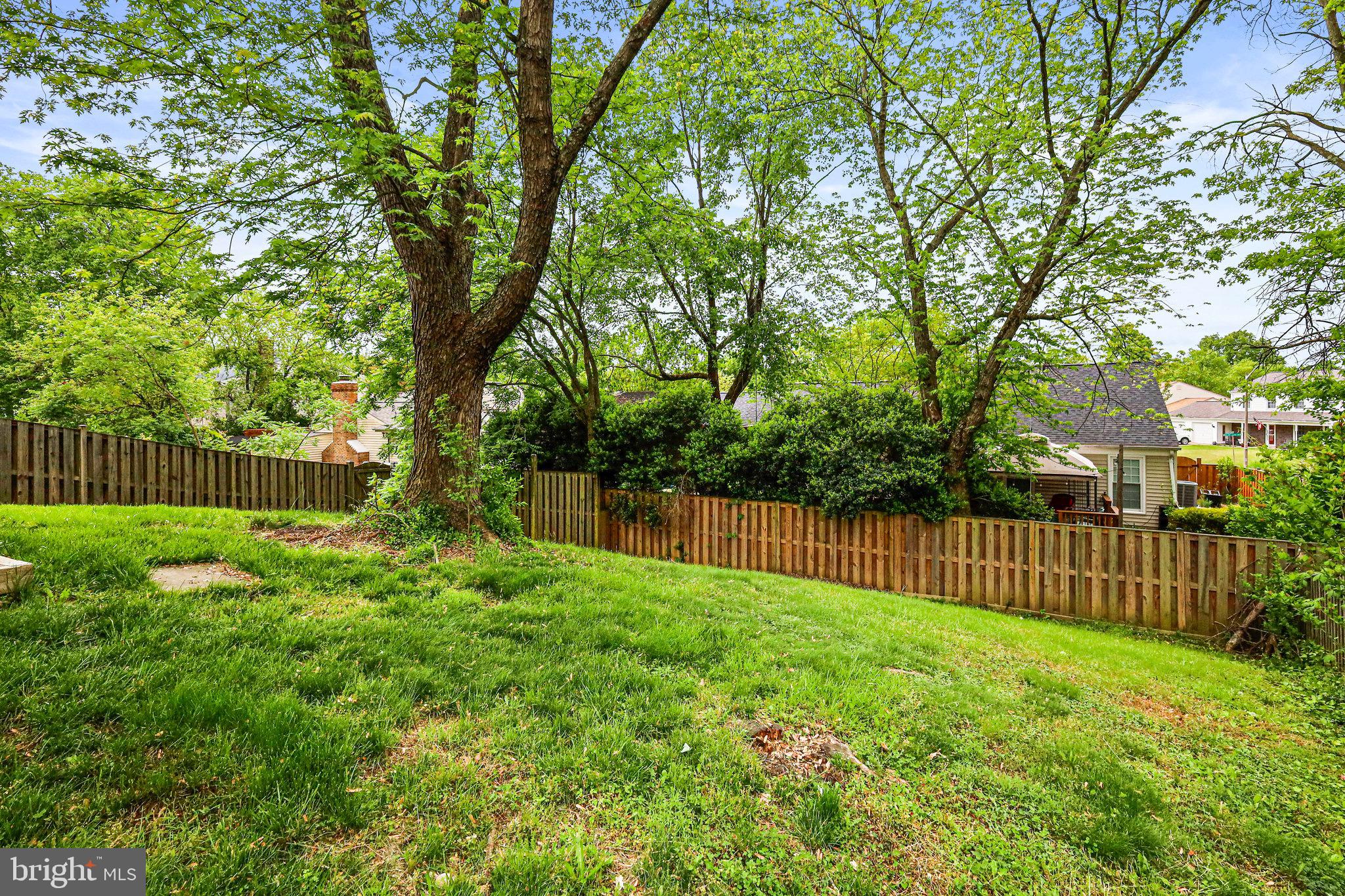 STONEYBROOKE - Residential