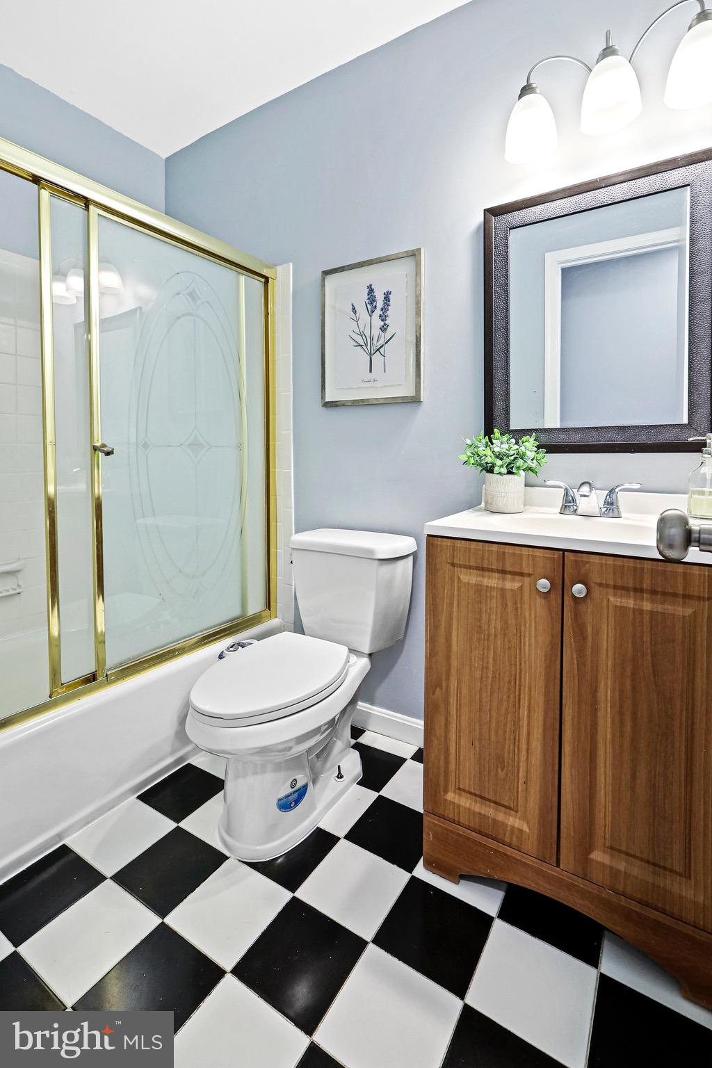 STONEYBROOKE - Residential