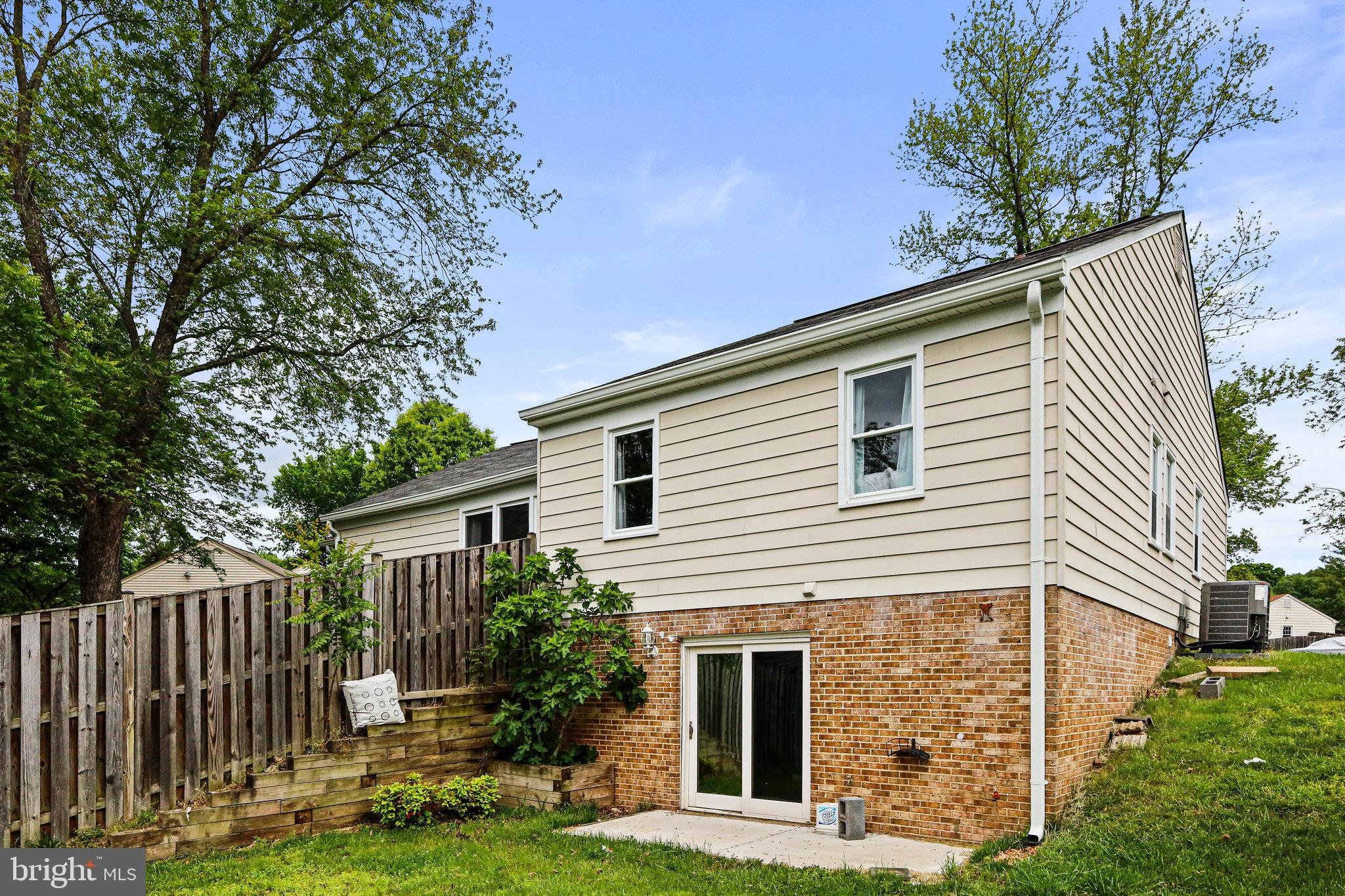 STONEYBROOKE - Residential