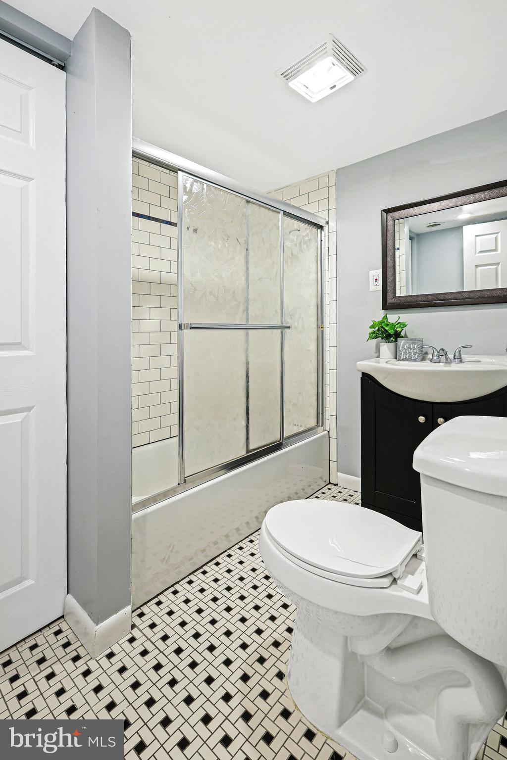 STONEYBROOKE - Residential