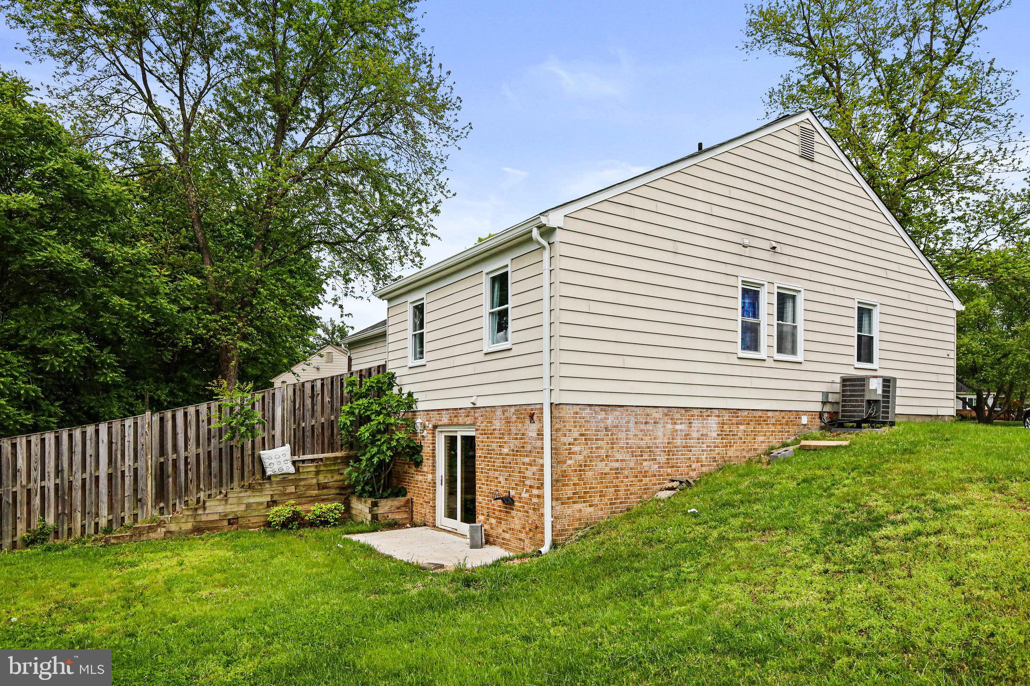 STONEYBROOKE - Residential