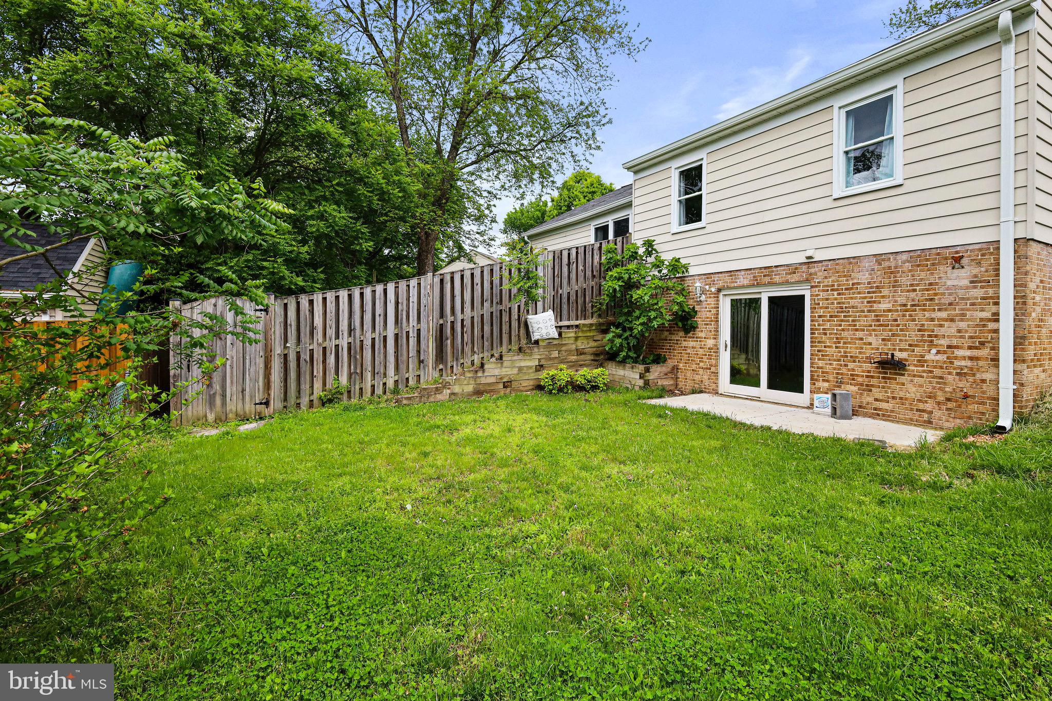 STONEYBROOKE - Residential