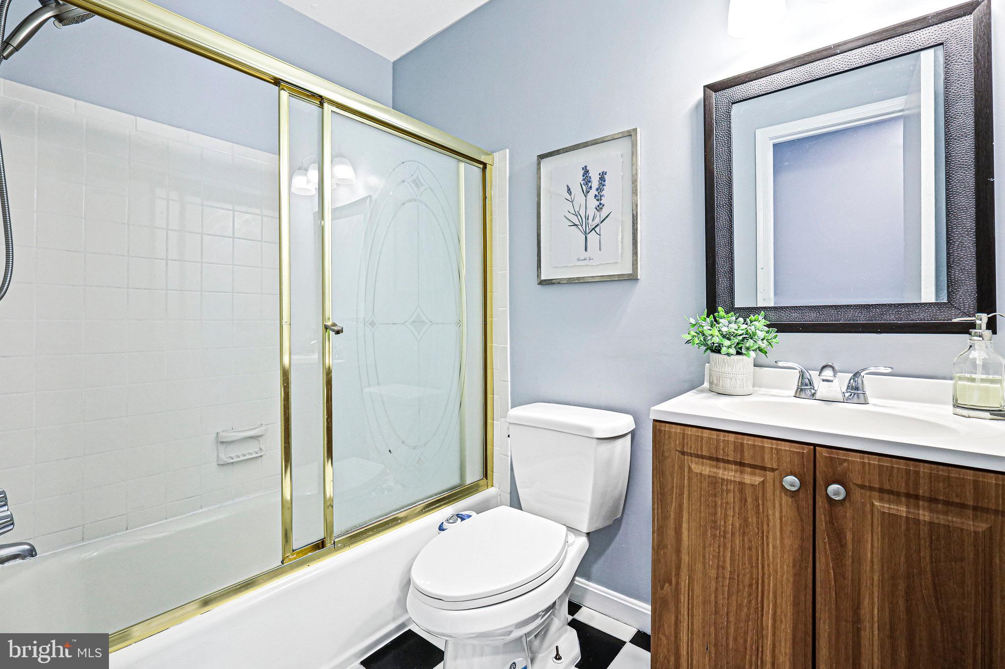 STONEYBROOKE - Residential