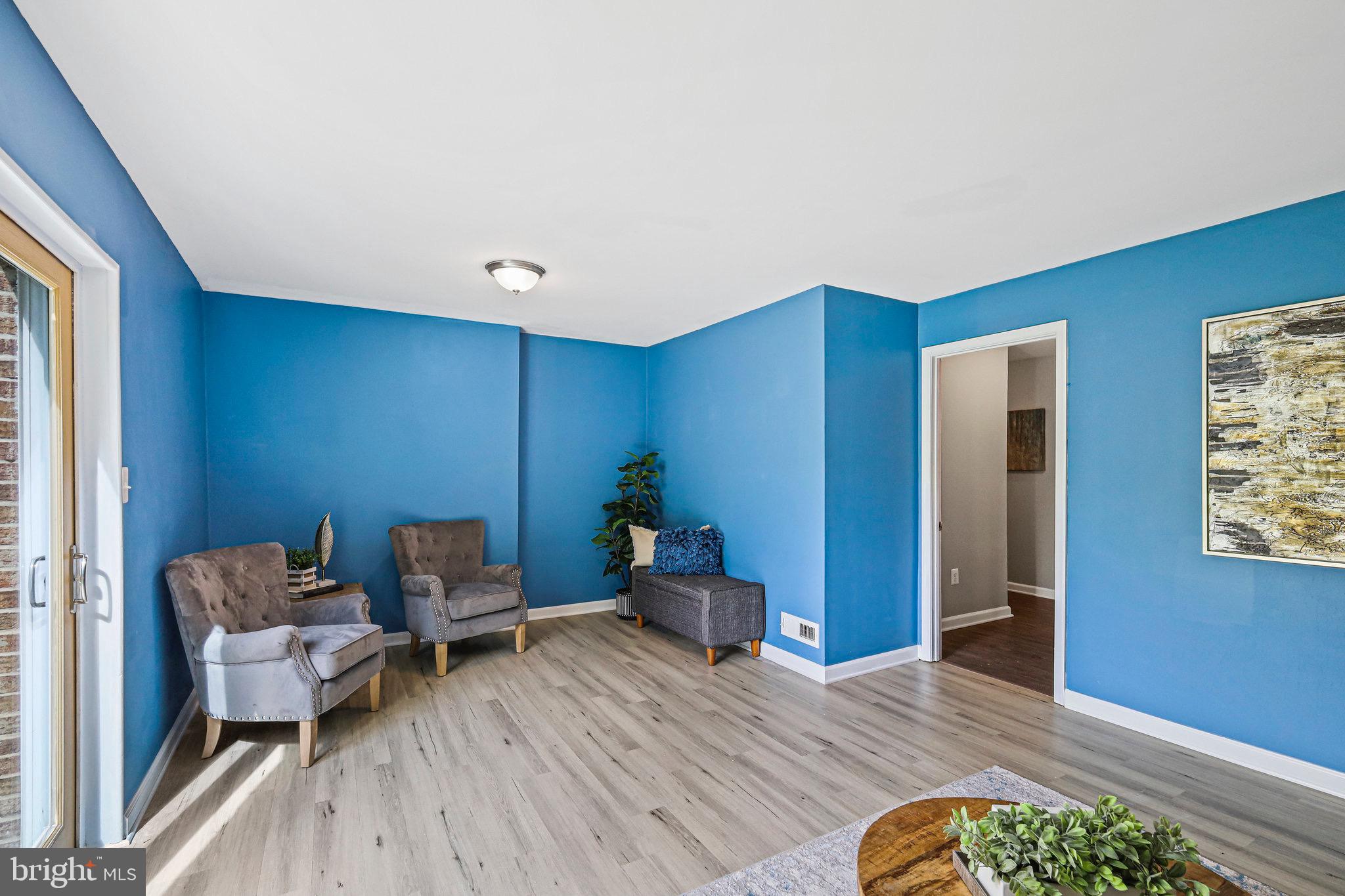 STONEYBROOKE - Residential