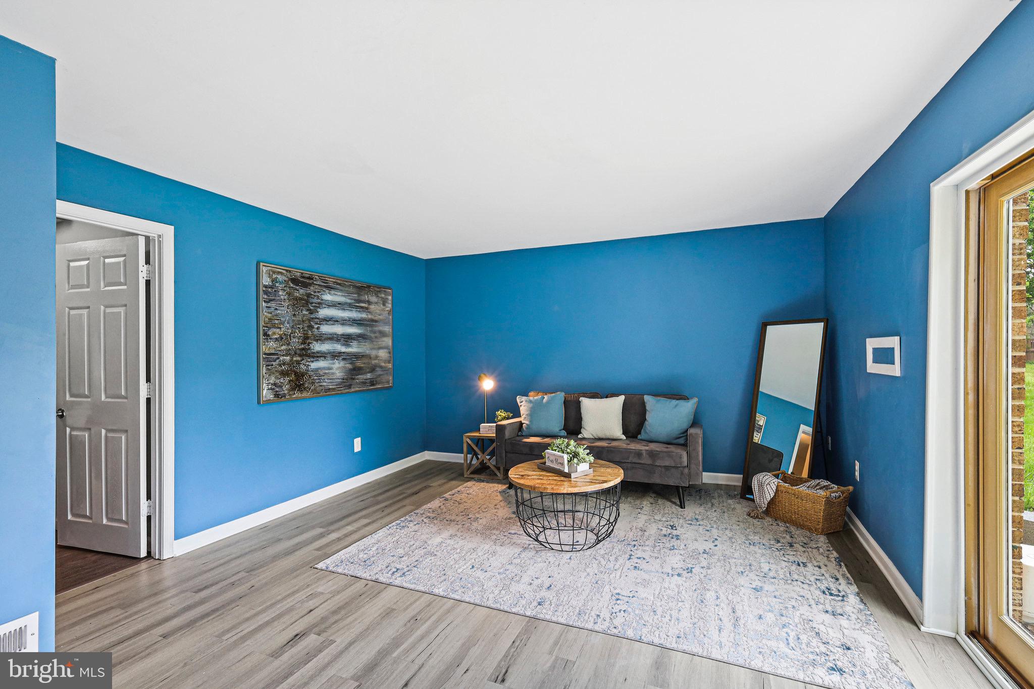 STONEYBROOKE - Residential