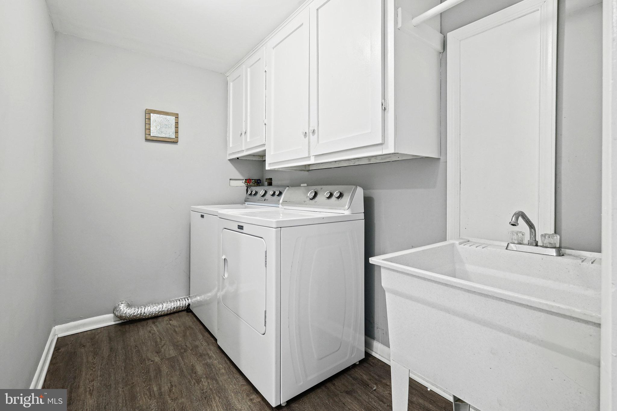 STONEYBROOKE - Residential