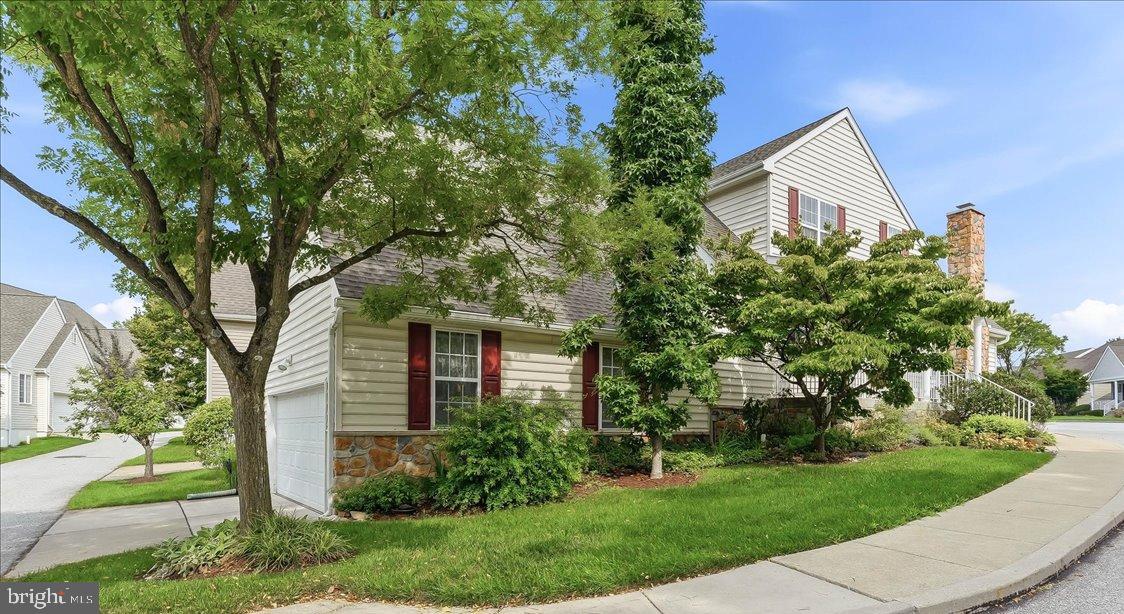 700 ARBOR LANE