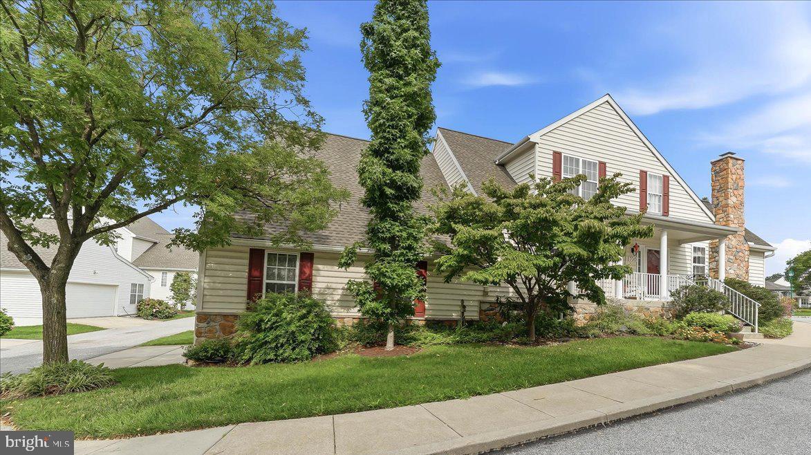 700 ARBOR LANE