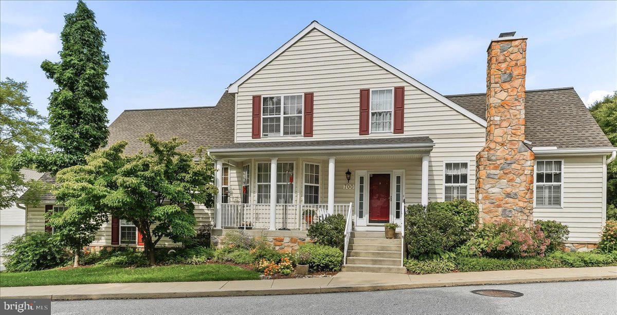 700 ARBOR LANE