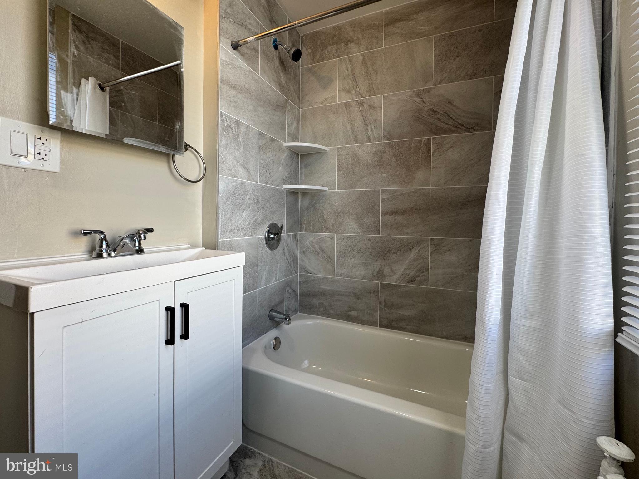 PORT RICHMOND - Residential