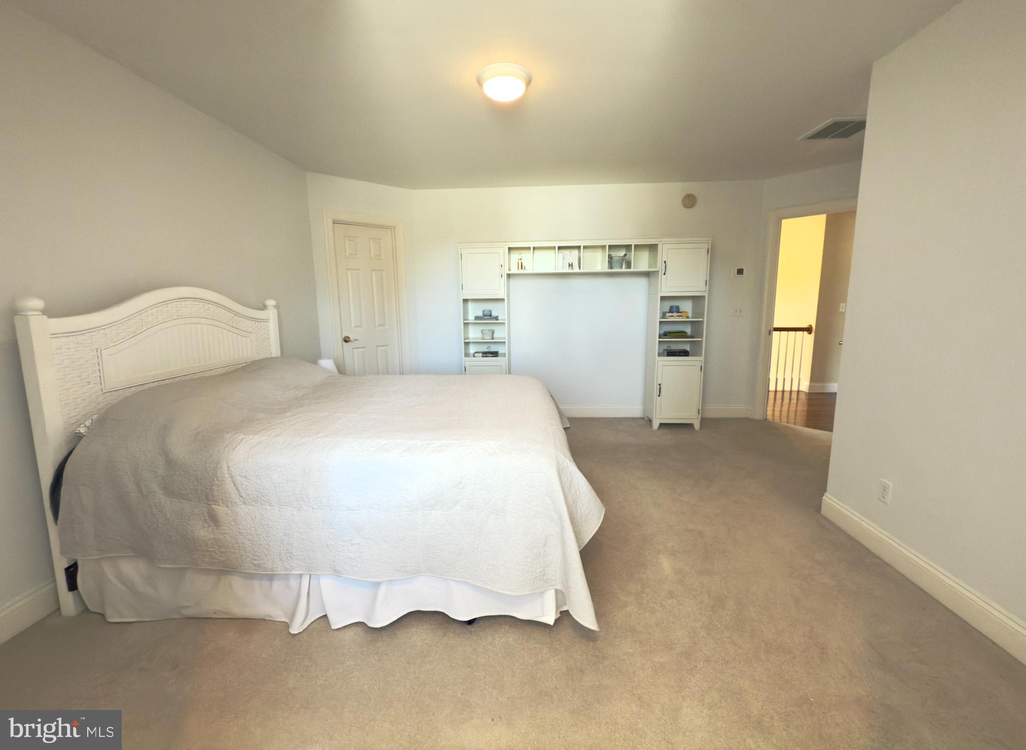 COUNTRY CLUB SOUTH - Residential