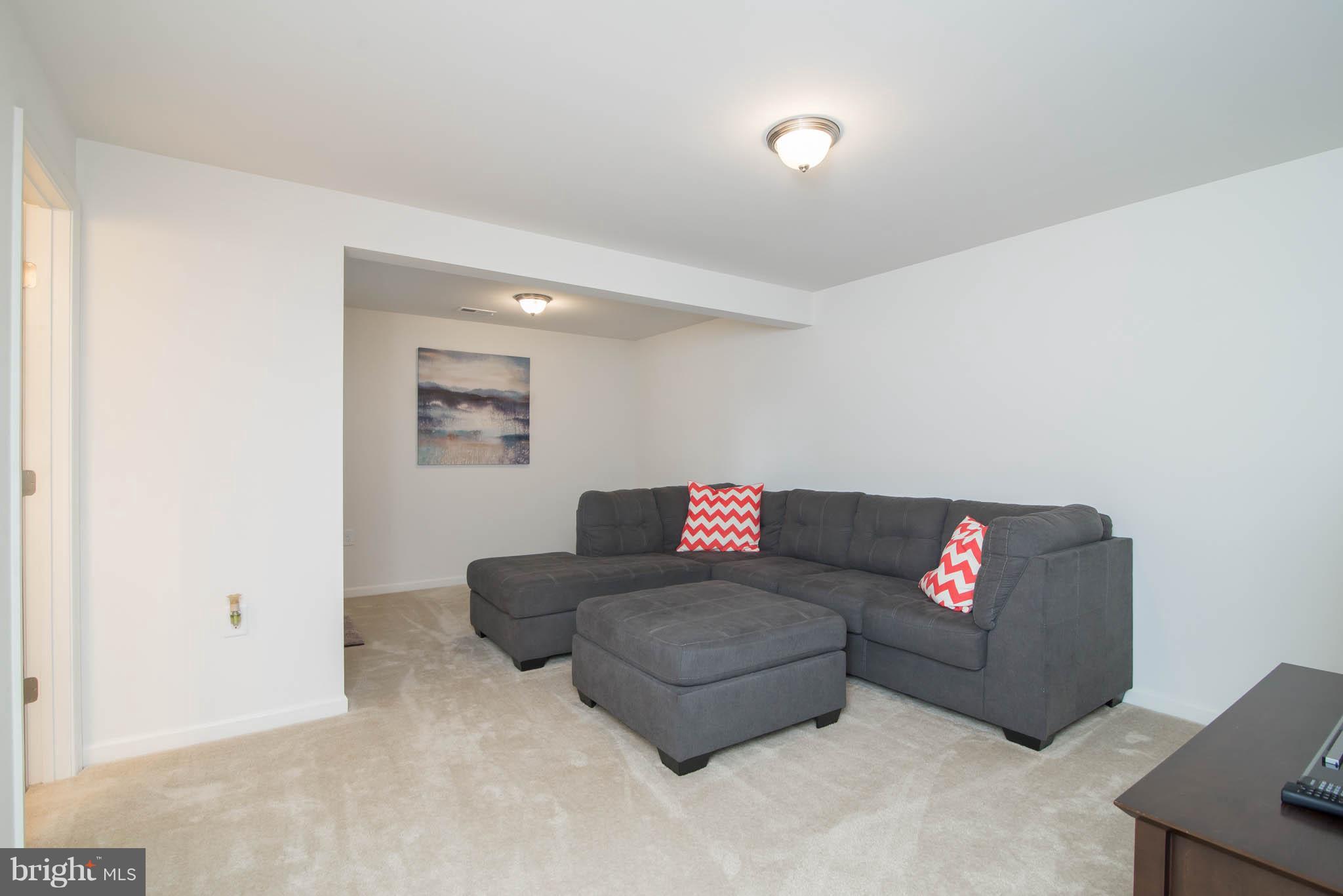 LAKELAND PLACE - Residential