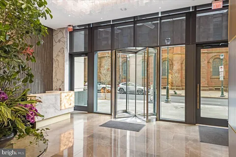 1911 Walnut St Unit 4402, Philadelphia, PA MLS: PAPH2333840