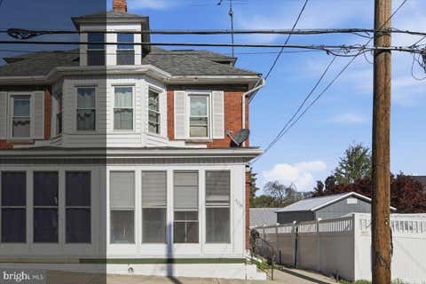 Townhouse For Sale - 408 Fairview Avenue<br/> Franklin County, WAYNESBORO, PA 17268