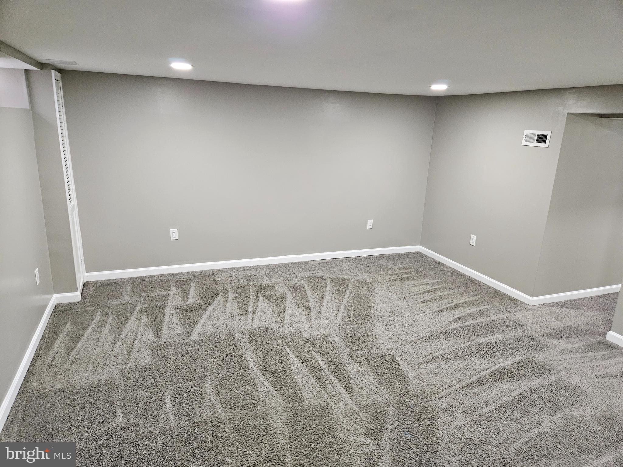 IDLEWOOD - Residential Lease