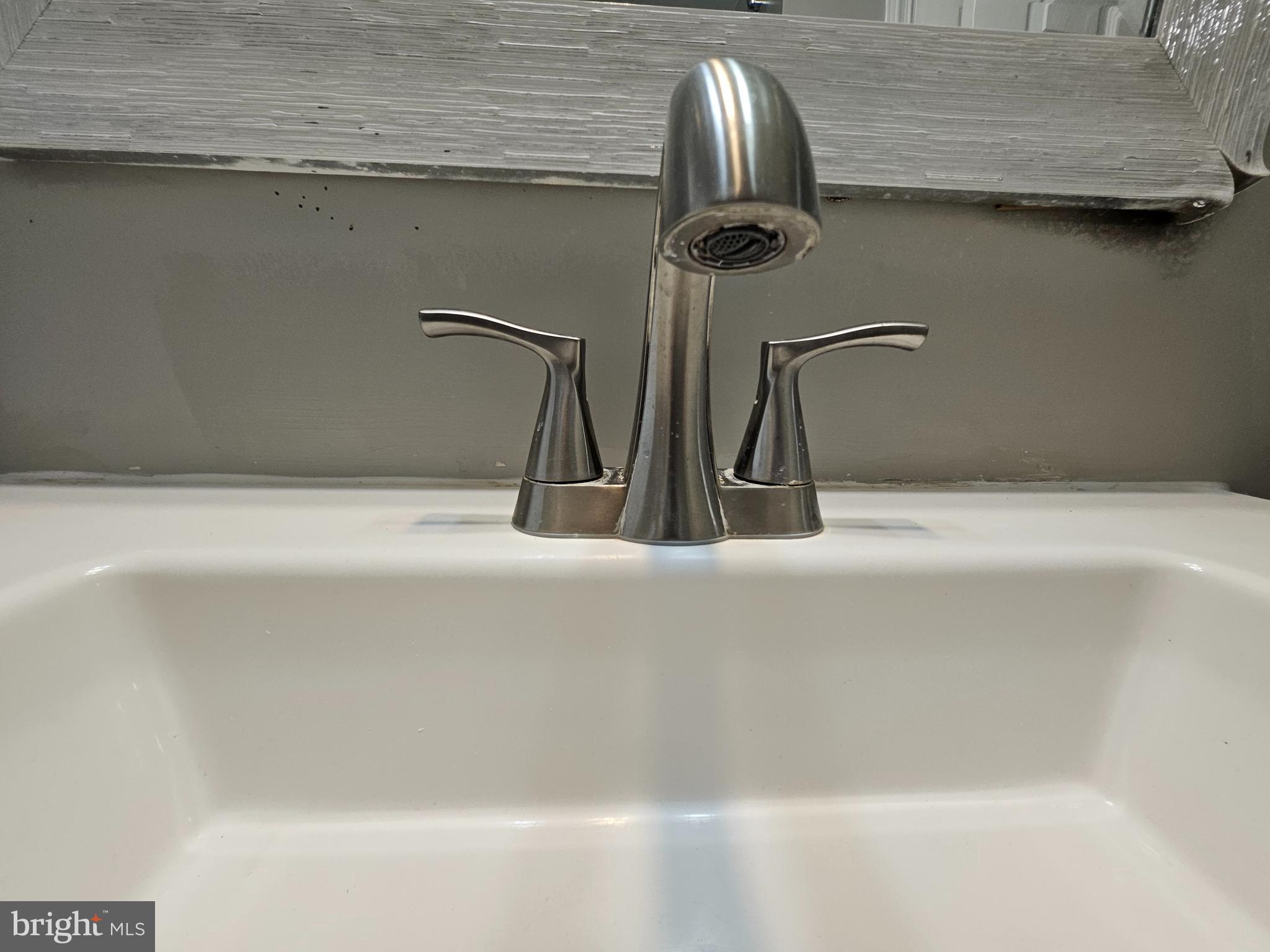 IDLEWOOD - Residential Lease