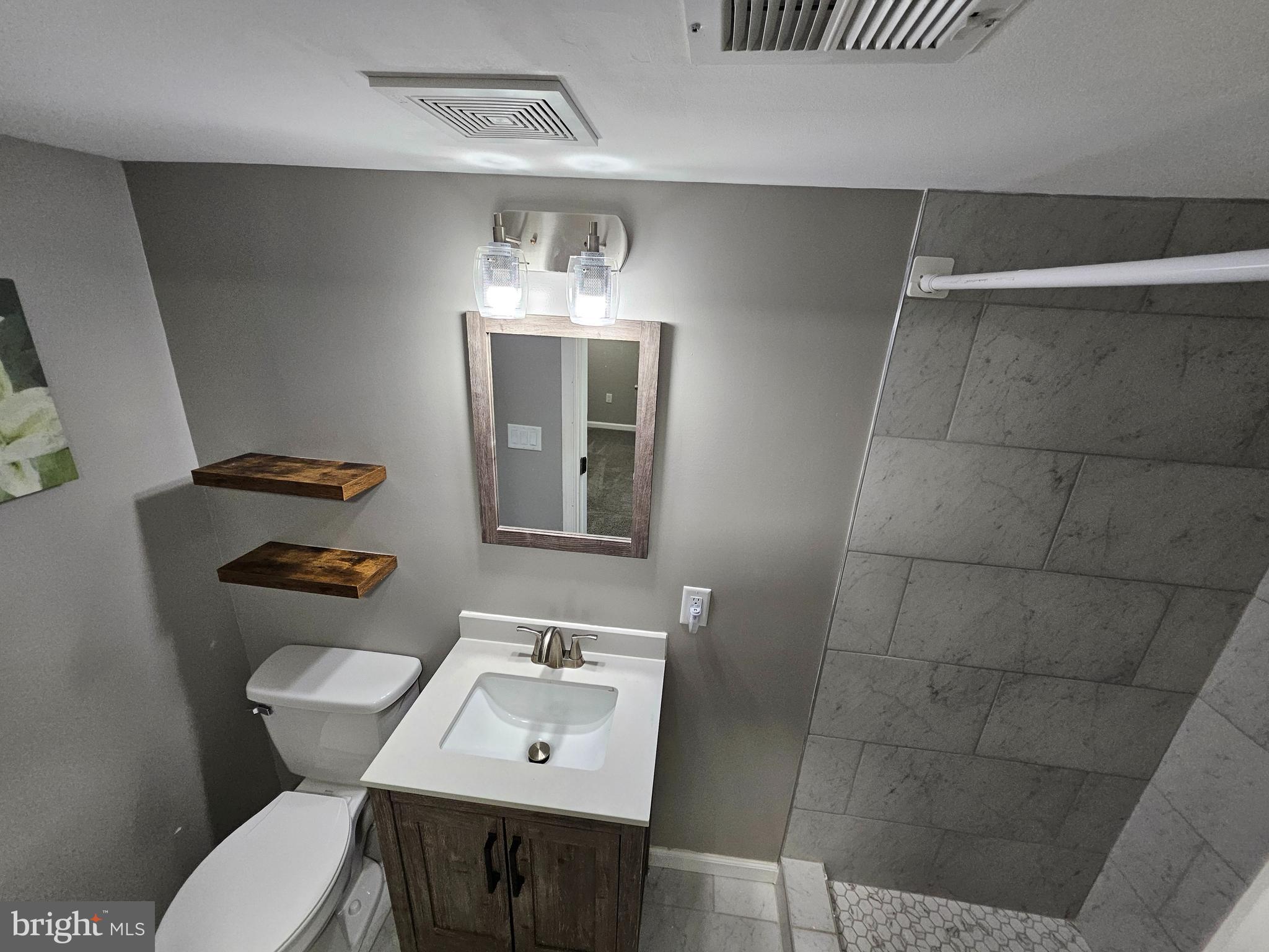 IDLEWOOD - Residential Lease