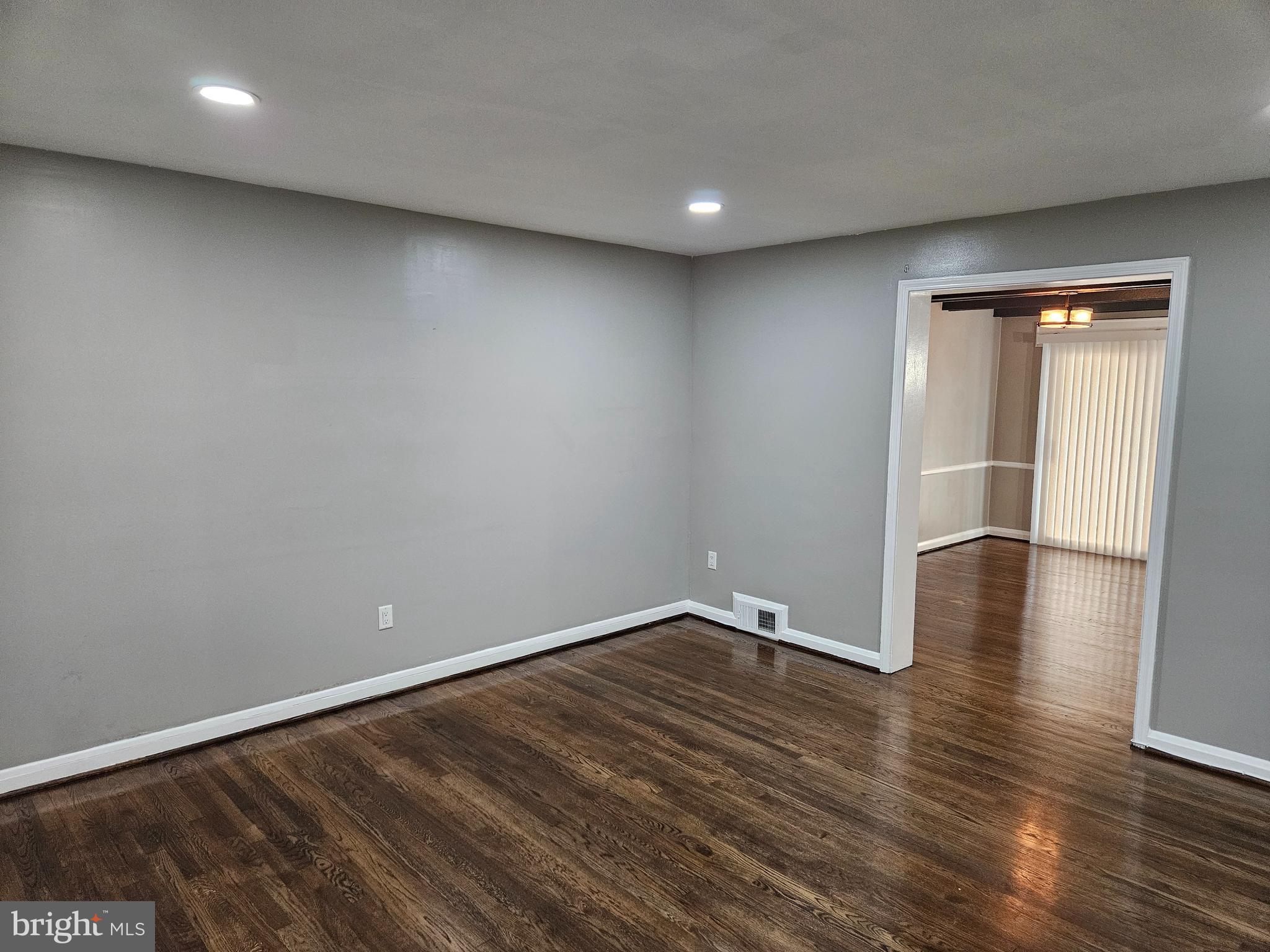 IDLEWOOD - Residential Lease