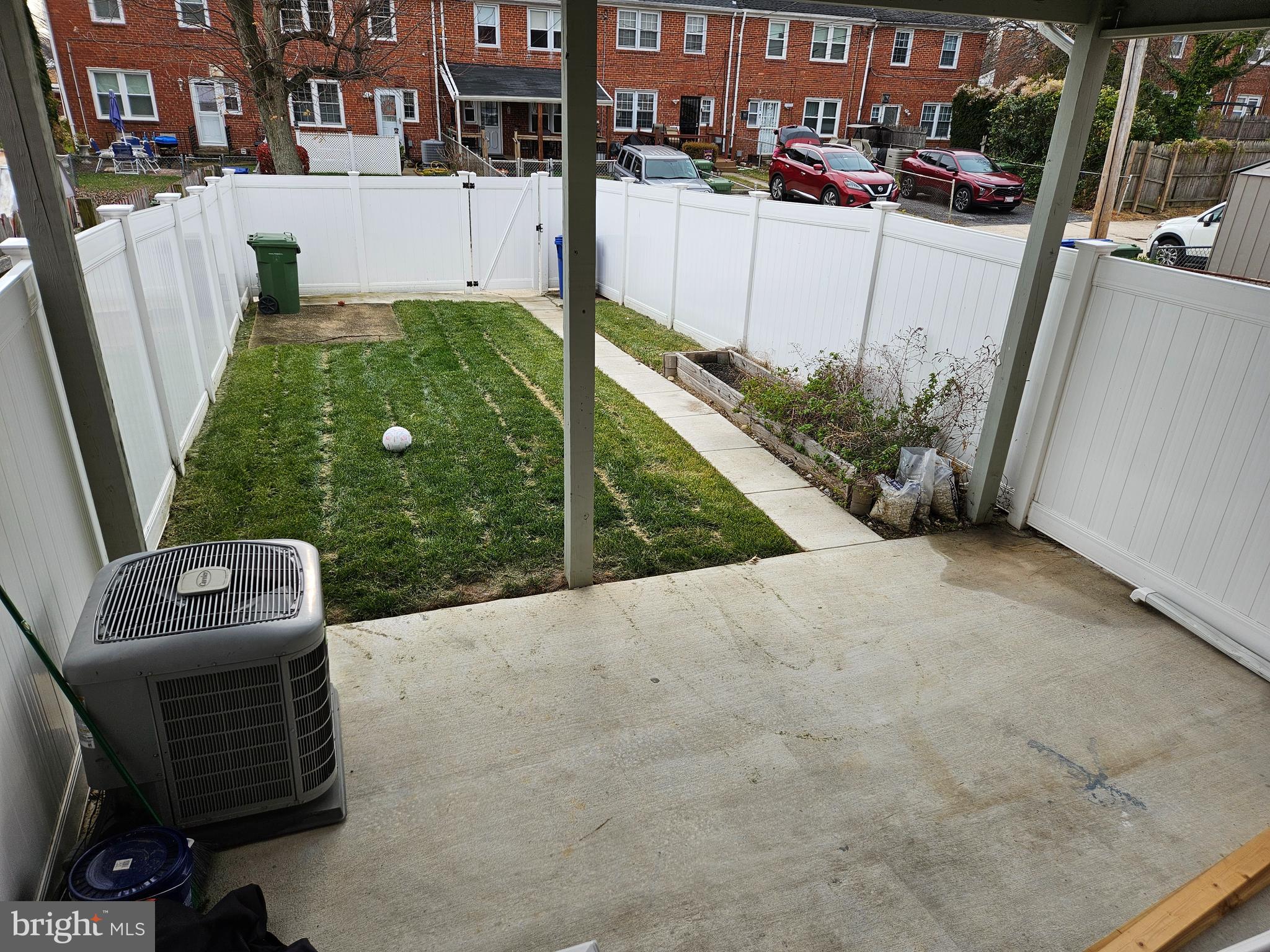 IDLEWOOD - Residential Lease