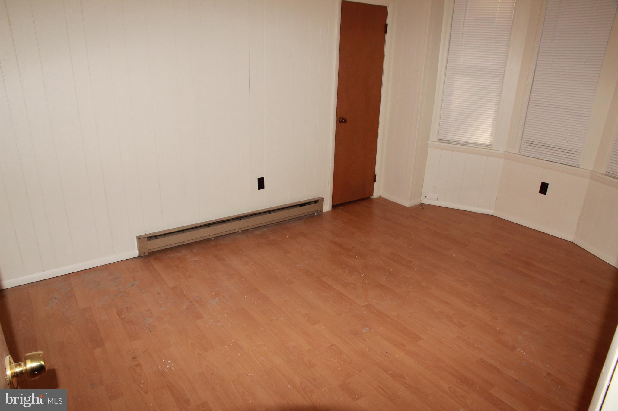 COMMONS OF MIDDLET - Residential Lease